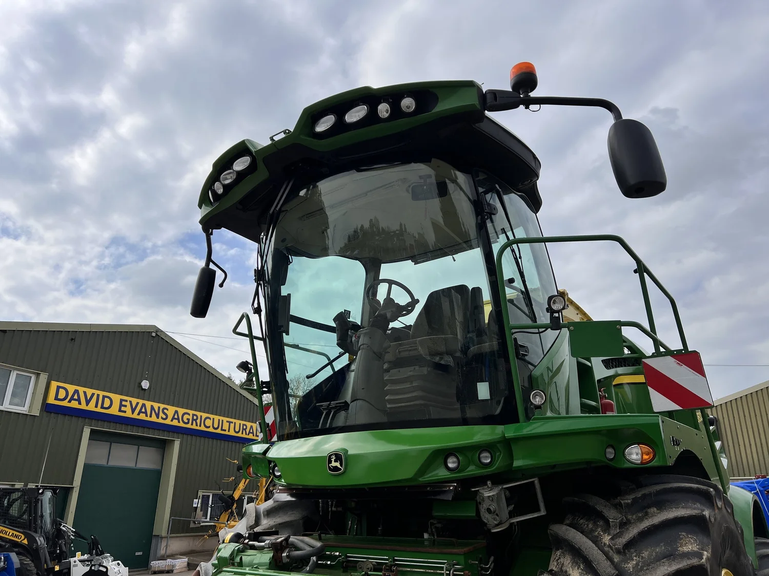 John Deere tractor for sale in Walterston, Llancarfan, Barry, Vale of Glamorgan — photo 12
