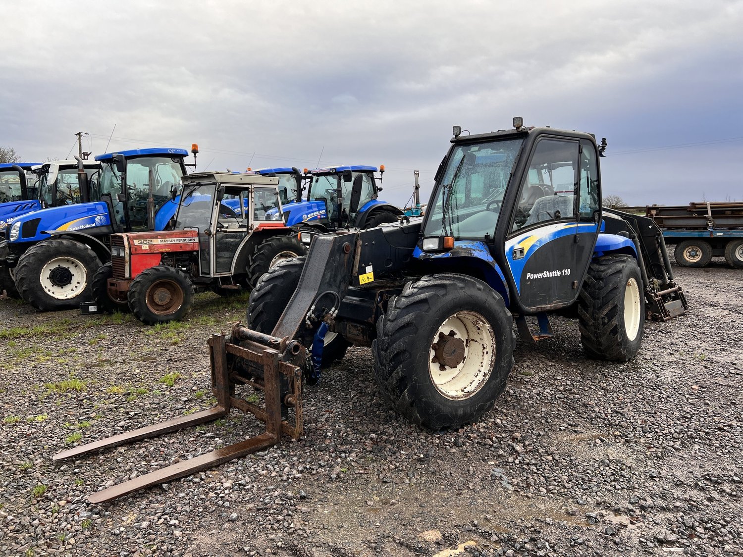 New Holland LM425A for sale in Walterston, Llancarfan, Barry, Vale of Glamorgan