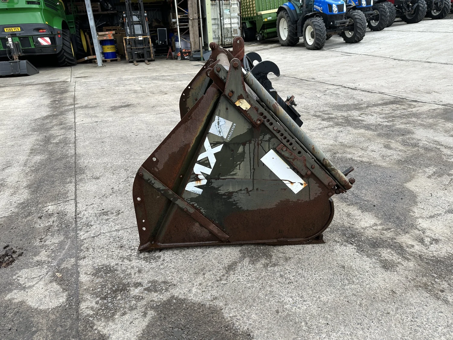 2000 attachment for sale in Walterston, Llancarfan, Barry, Vale of Glamorgan — photo 4