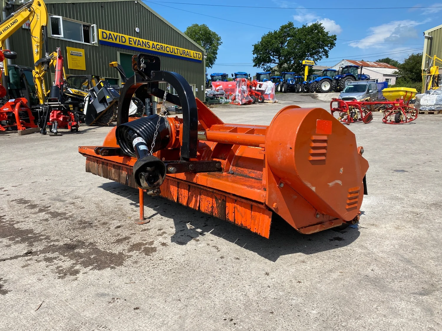 2000 mower for sale in Walterston, Llancarfan, Barry, Vale of Glamorgan — photo 2
