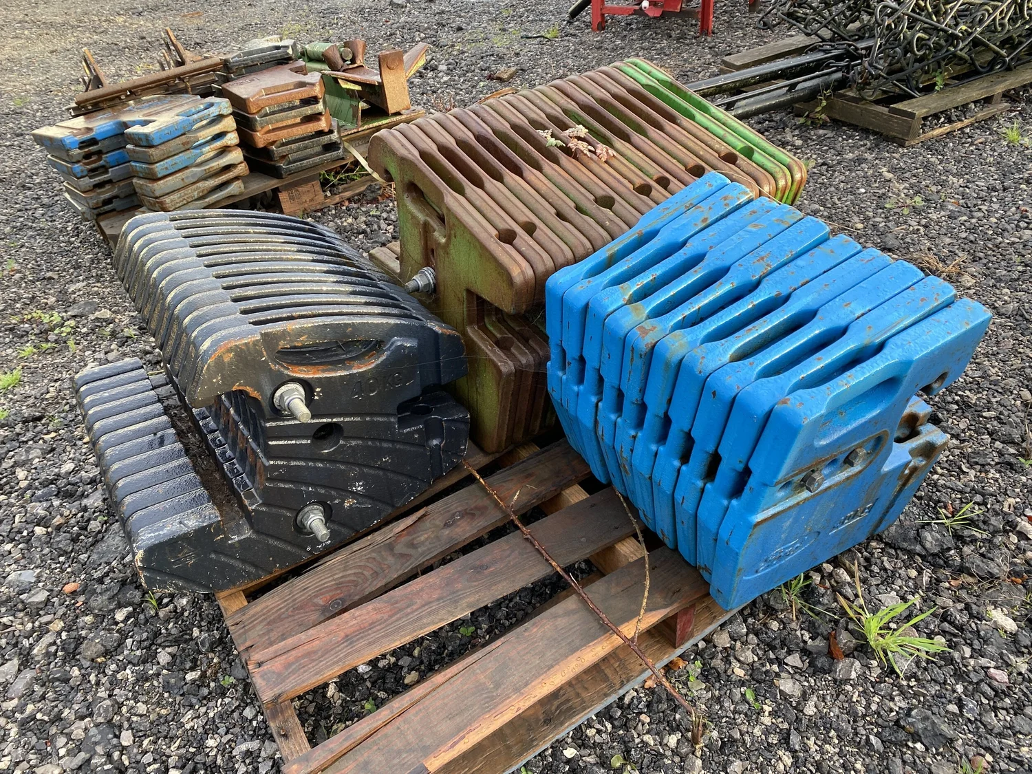 Tractor Weights tractor for sale in Walterston, Llancarfan, Barry, Vale of Glamorgan — photo 3