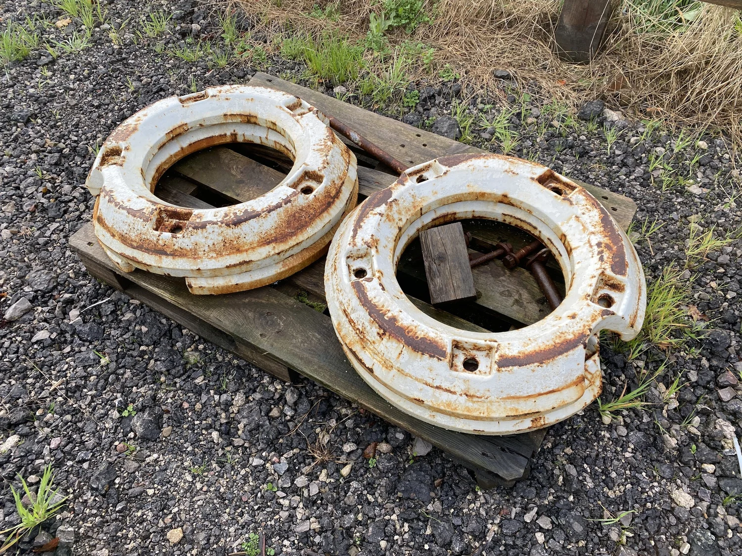 Tractor Weights tractor for sale in Walterston, Llancarfan, Barry, Vale of Glamorgan — photo 4