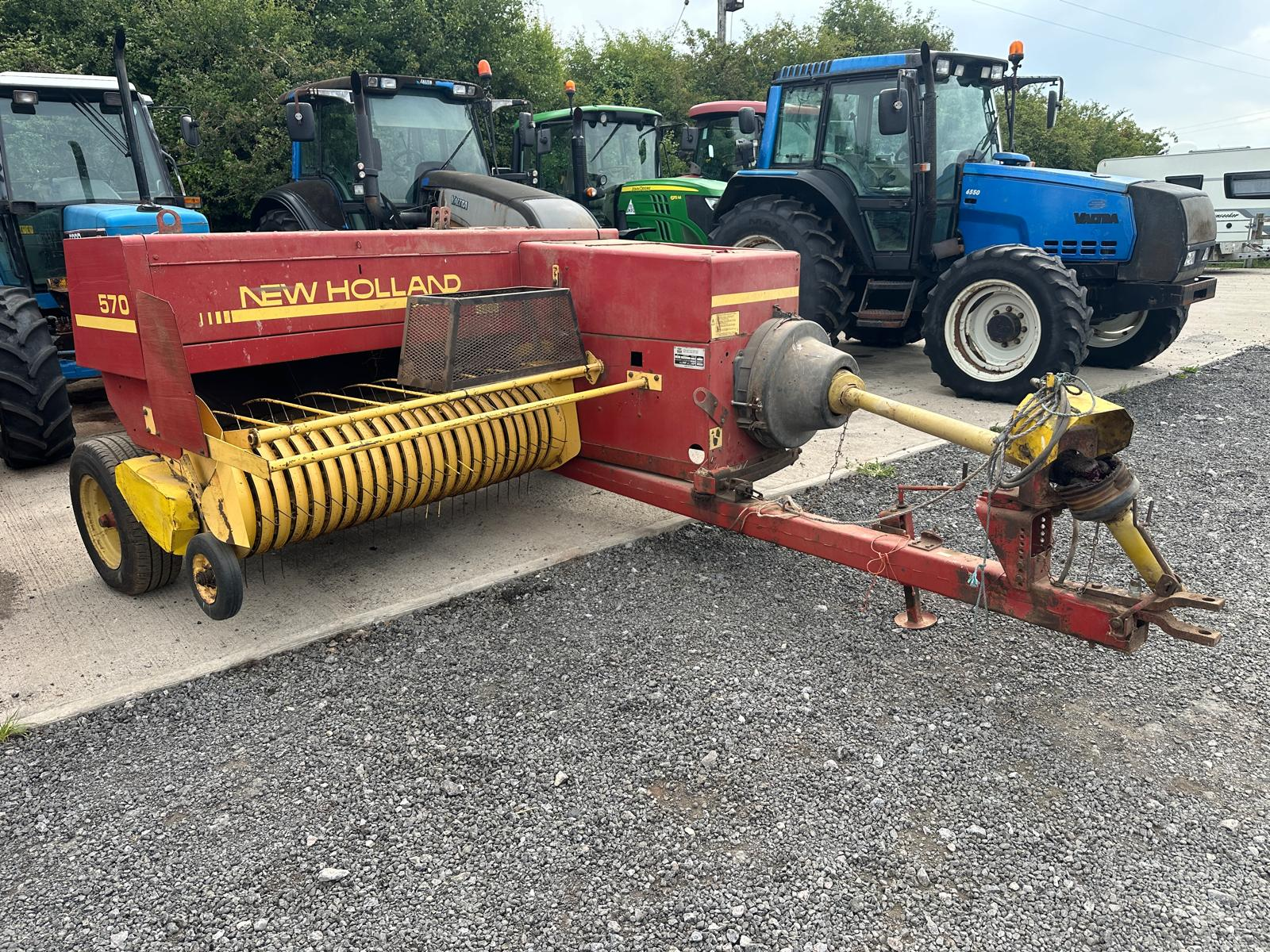 New Holland 570 Conventional Baler_3.png