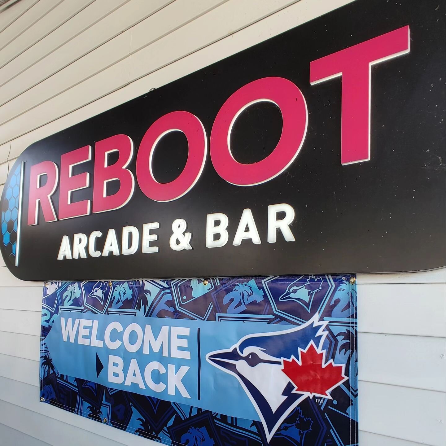 Reboot welcomes back The Toronto Blue Jays for Spring Training.  After the each game come enjoy some nostalgia with our retro arcade, pinball and gaming atmosphere.

@bluejays @dunedinbluejays @dunedinmerchants @dunedindowntownmarket @dunedinisawesom