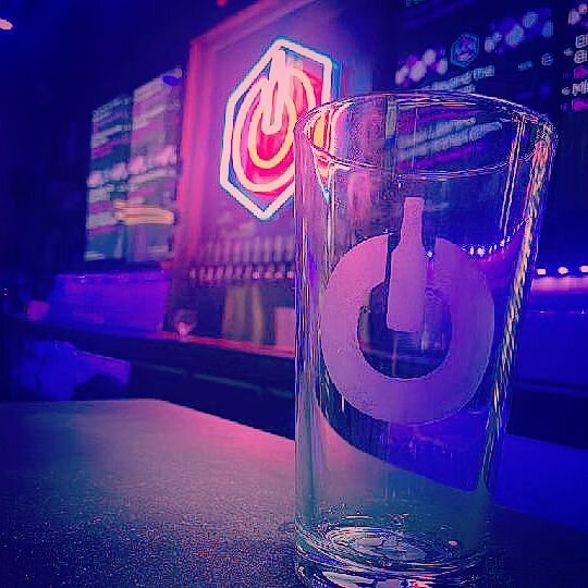 New merchandise!!! Reboot glassware plus a beer for 15 bucks grab them while supplies last!!

@itsjeffe__ @visitdunedinflorida @cityofdunedin @dunedinmerchants @dunedinisawesome @vspc #new #glassware #merchandise #merch #reboot #arcades #gamerlife