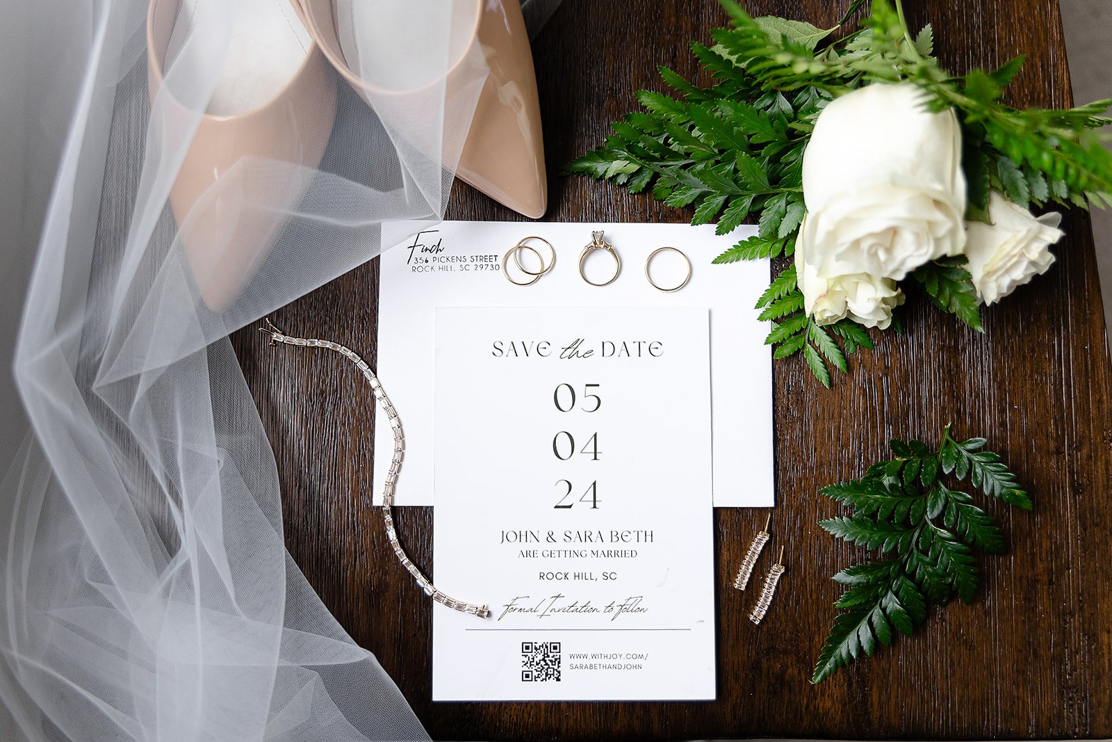 black-white-minimal-timeless-wedding-invitation-suite.jpg