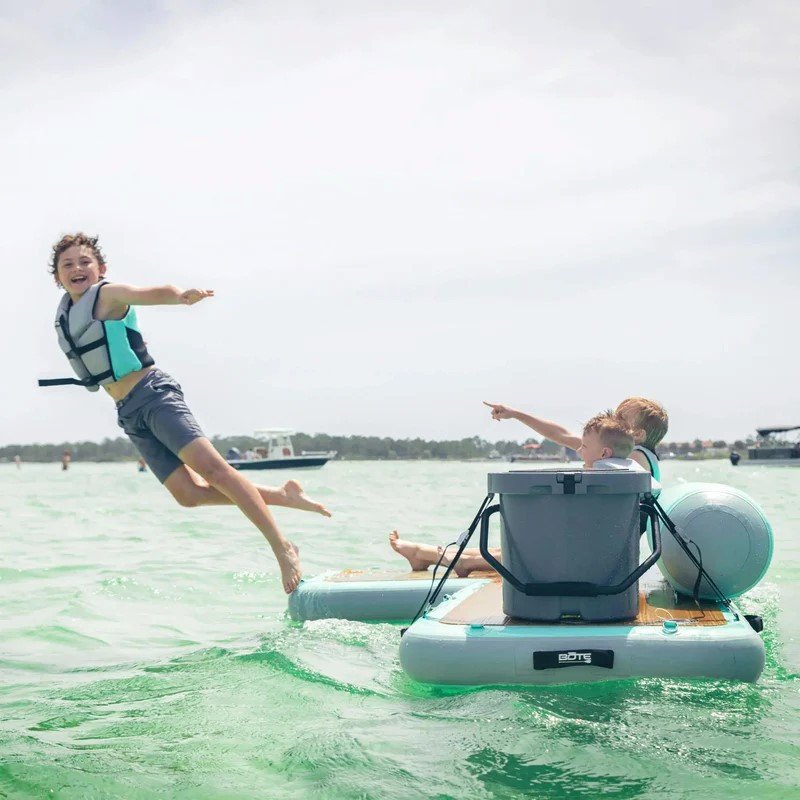Inflatable-Dock-Hangout-Couch-_Port_-Classic-Bote-1682320072.jpeg
