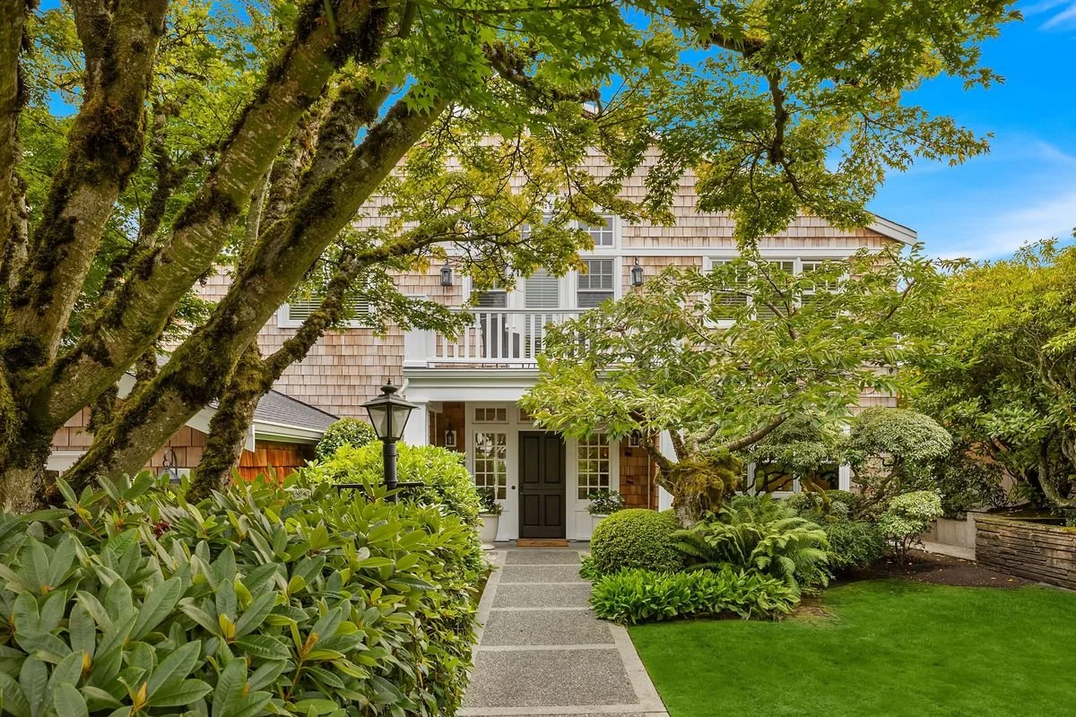 BROADMOOR | SOLD FOR $4,400,000
