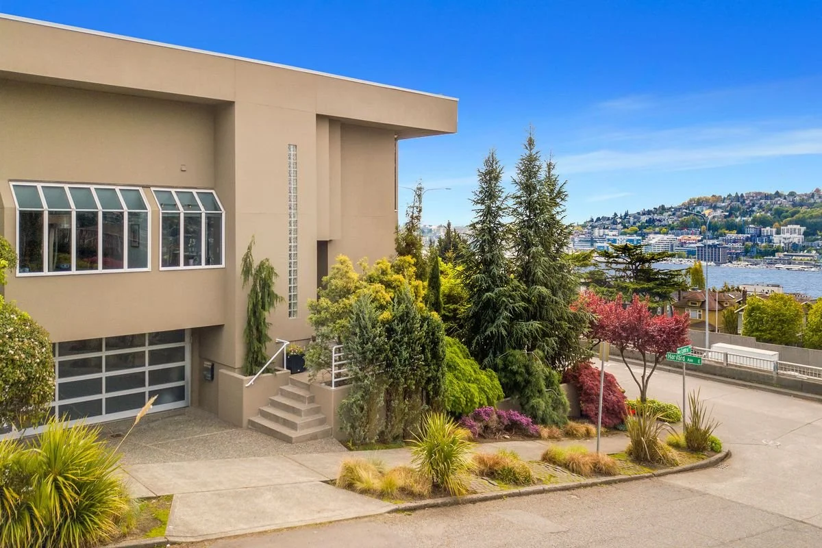  CAPITOL HILL | SOLD FOR $1,595,000 