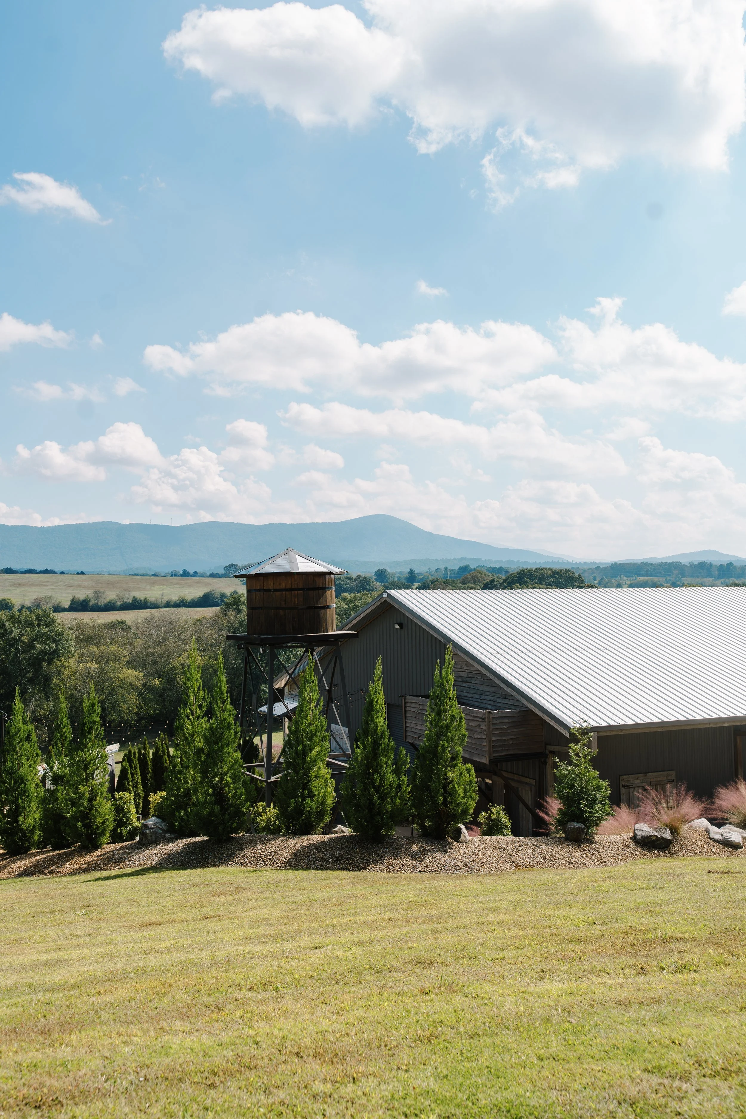 Outdoor wedding venue in East Tennessee mountains