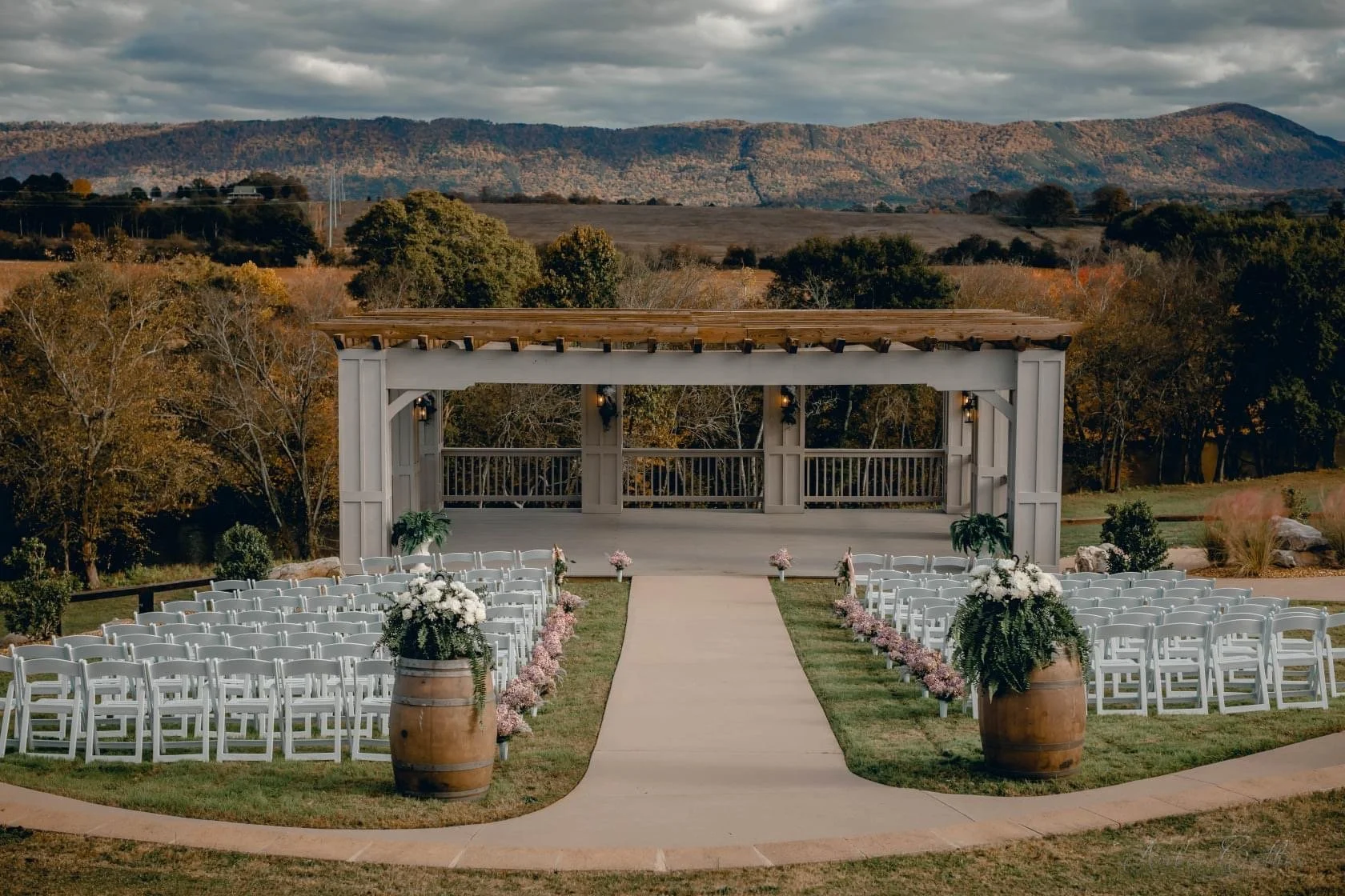 Outdoor wedding venue with East Tennessee mountains in background