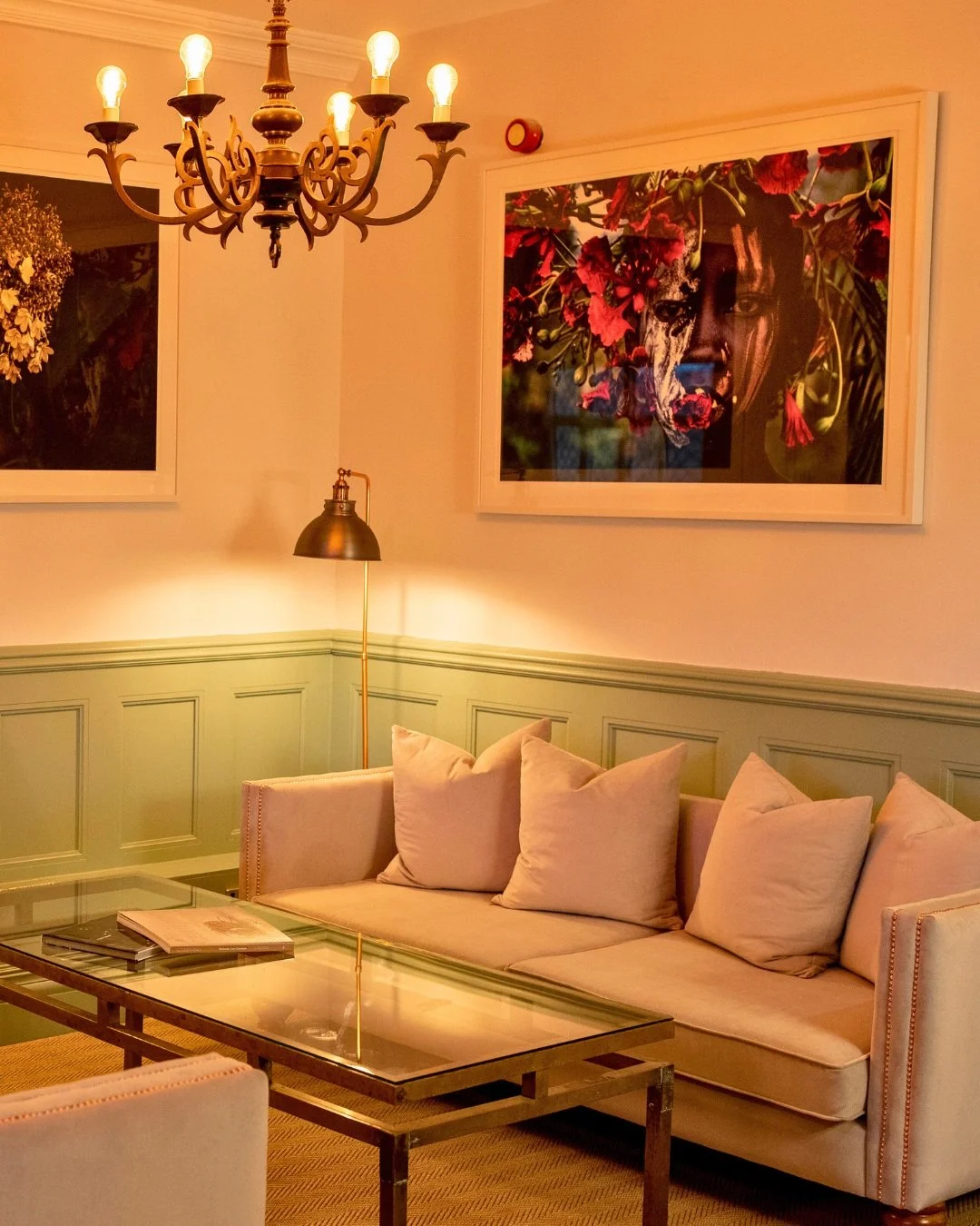 Embrace the cosy and relaxing atmosphere of the Vineyard Kitchen, where every dish tells a story of sustainability and flavour! 

After your round, step into our welcoming space and treat yourself to a menu brimming with fresh, seasonal flavours. 

R