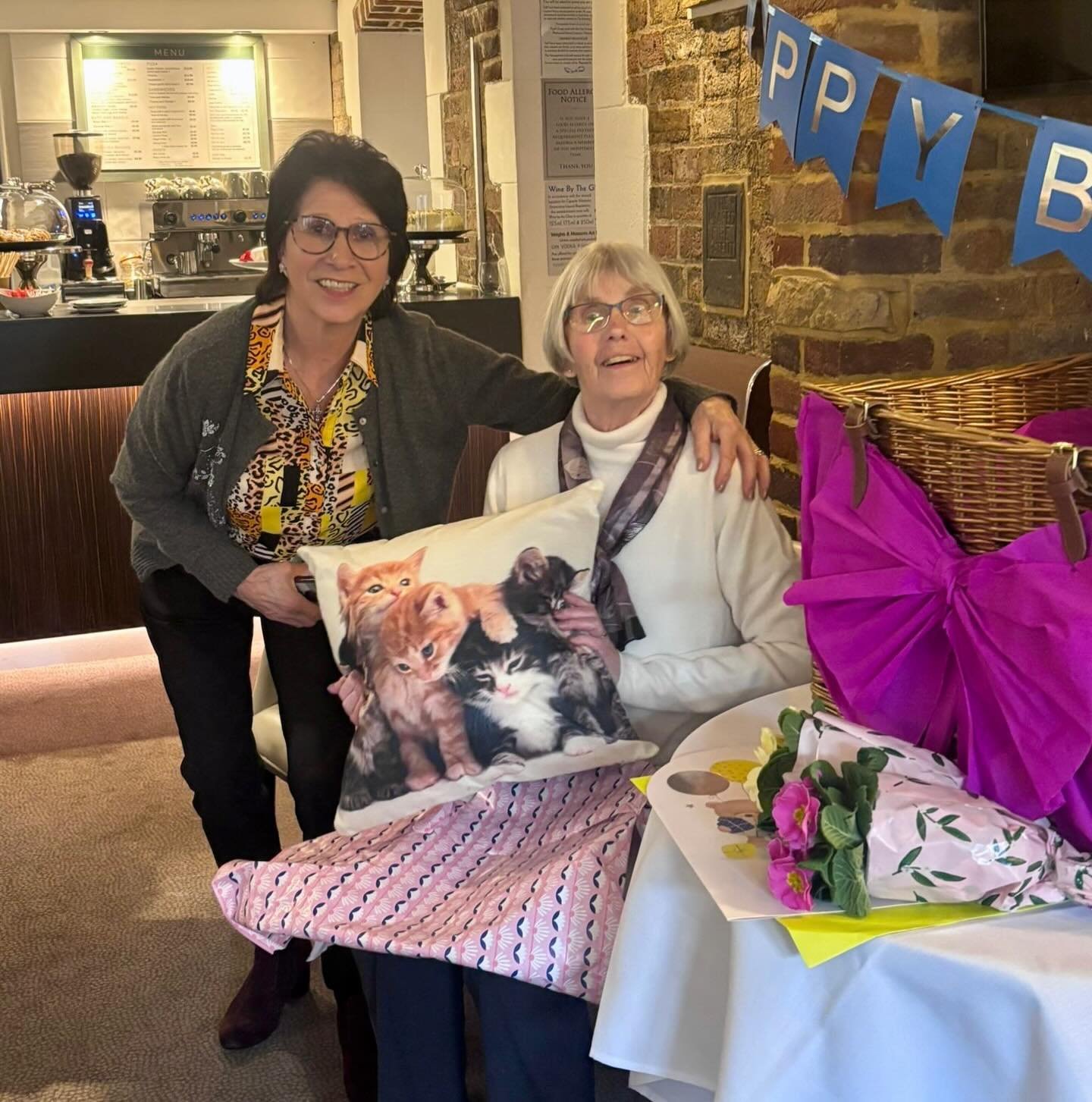 Last week, we had the pleasure of celebrating a very special birthday - Patricia Etheridge, one of our wonderful lady members, turned 80 years young! 🎂🌸

Moments like these are woven into the fabric of Mannings Heath Golf Club: birthdays shared amo