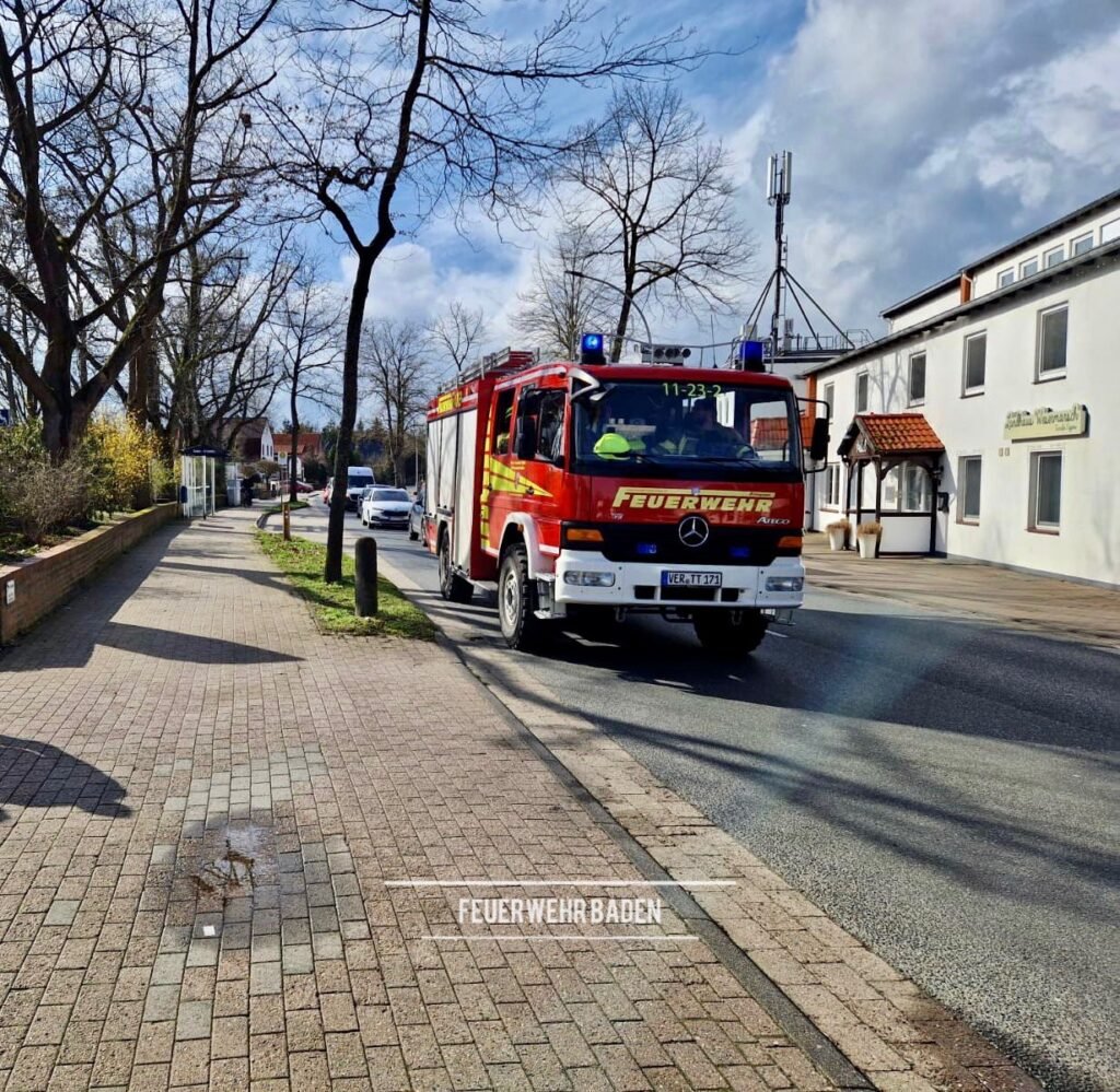 Person klemmt unter Heizung