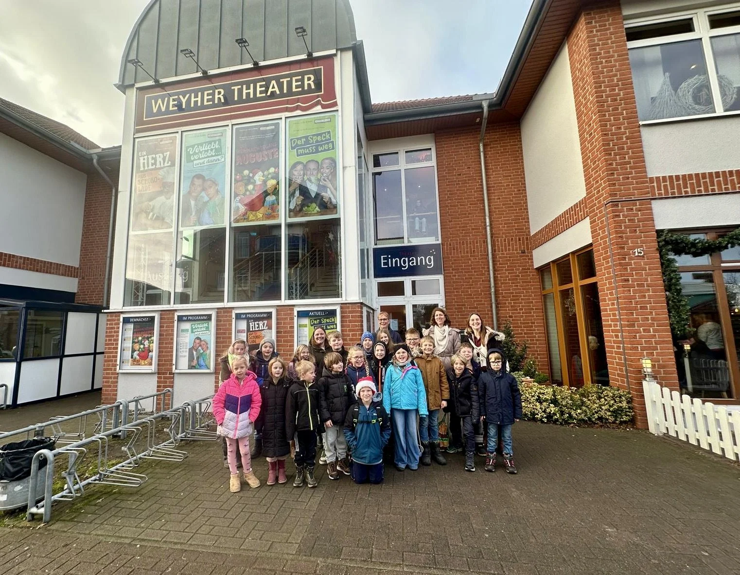 Weihnachtsfeier im Weyher Theater 