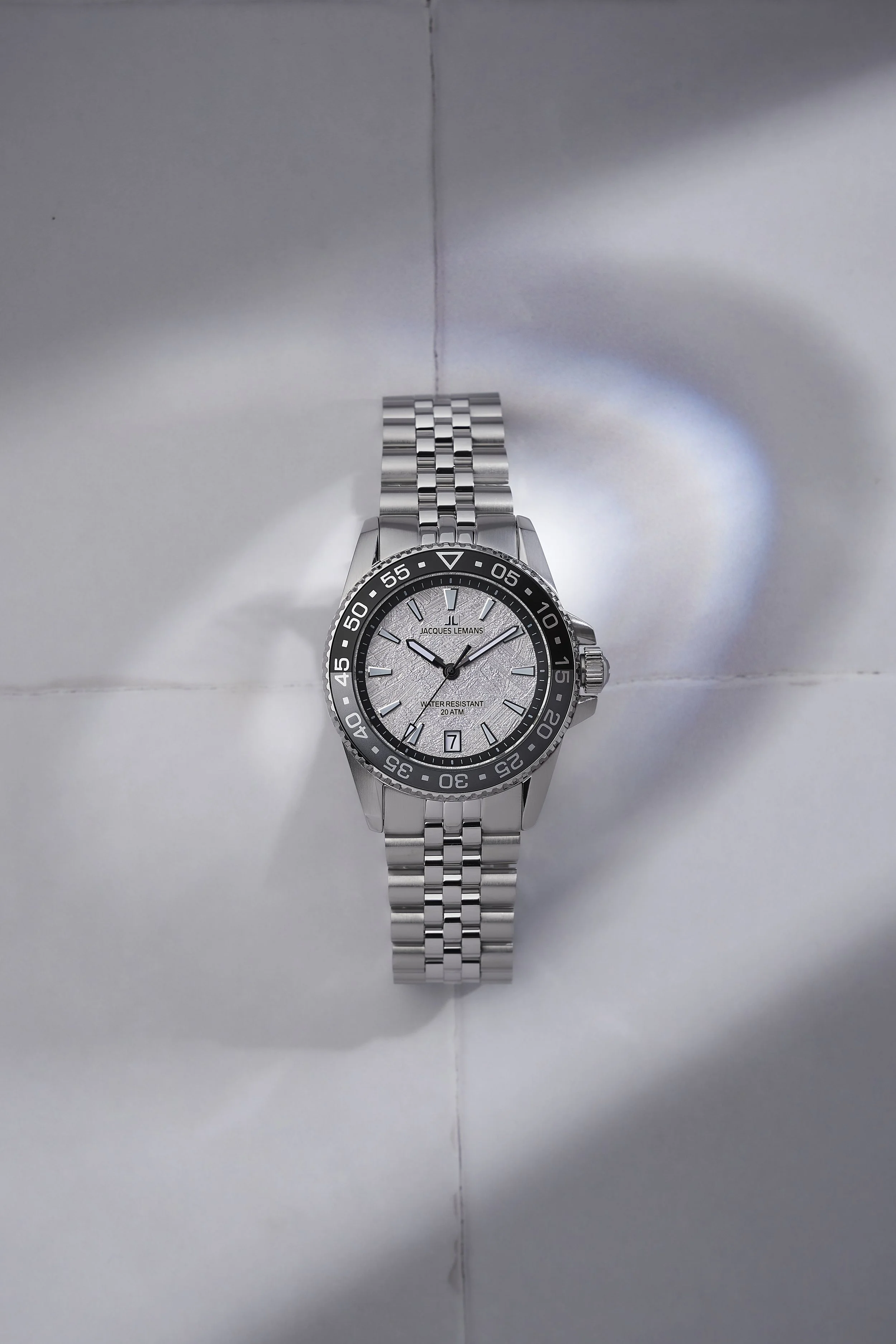 JL_Liverpool Diver_002.JPG