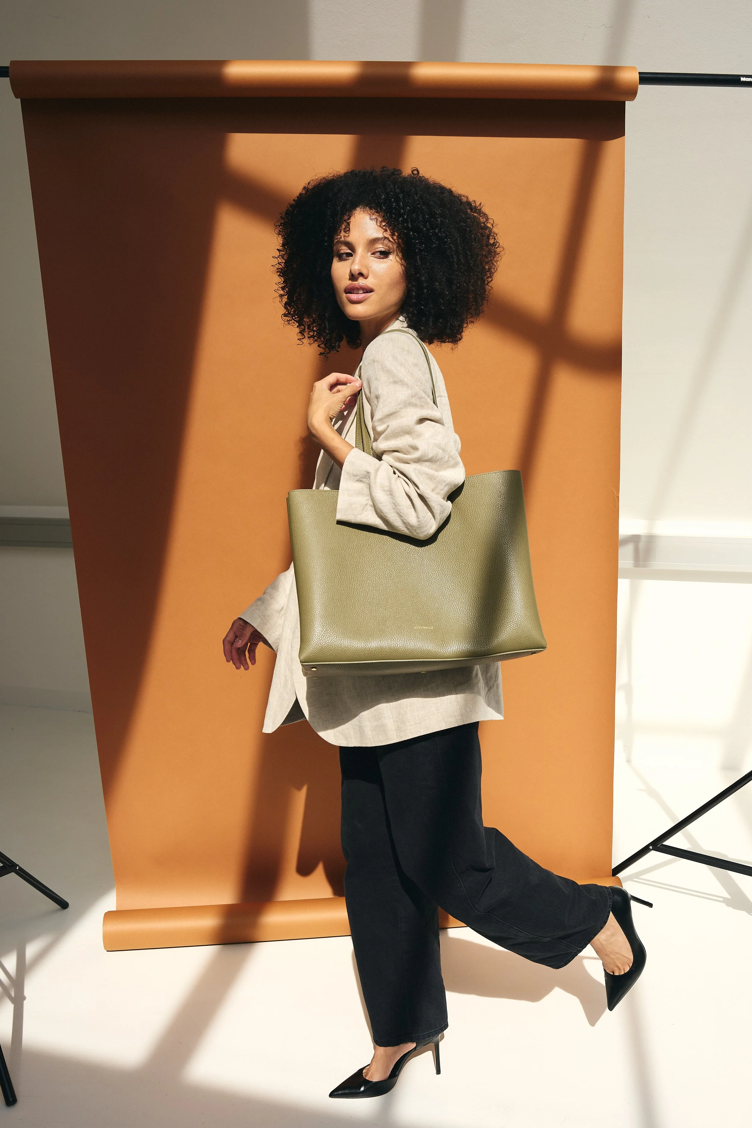 Patricia_in_Brown_5.jpg