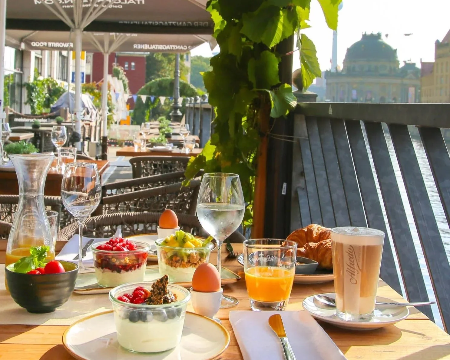 Frühstück mit Spreeblick