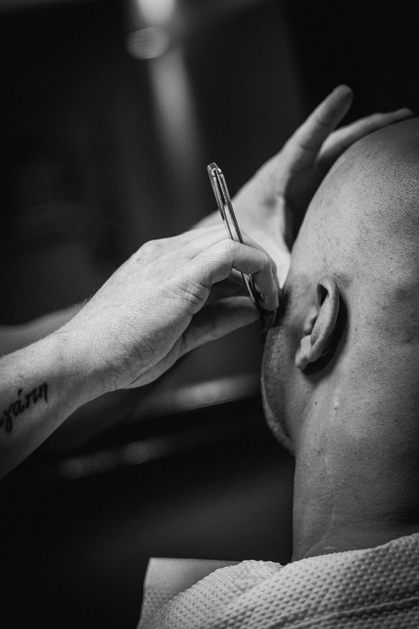 Before SMP, before clinics, before it all&mdash;our craft started in the barber&rsquo;s chair.

✂️ At Lasting Impressions, we carry that tradition of precision and care into everything we do. Whether it&rsquo;s a straight razor shave or Scalp Micropi
