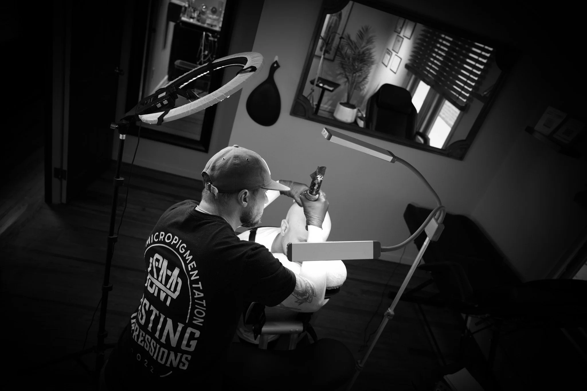 All focus. All precision.

This shot of Jim at work says it all: Scalp Micropigmentation isn&rsquo;t just a treatment, it&rsquo;s a craft.

Every session is about more than technique. It&rsquo;s about restoring confidence in the most meticulous, deta