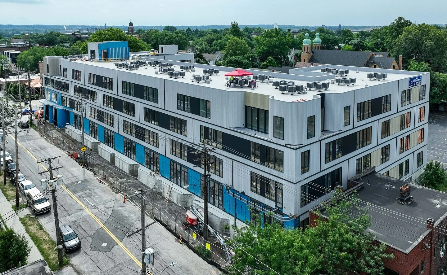 From above, Driftwood seamlessly blends into the heart of the neighborhood, offering a perfect balance of modern luxury and community charm. 🌿✨ Discover your new home from this stunning perspective. 

#DriftwoodLiving #NeighborhoodViews #LuxuryCommu