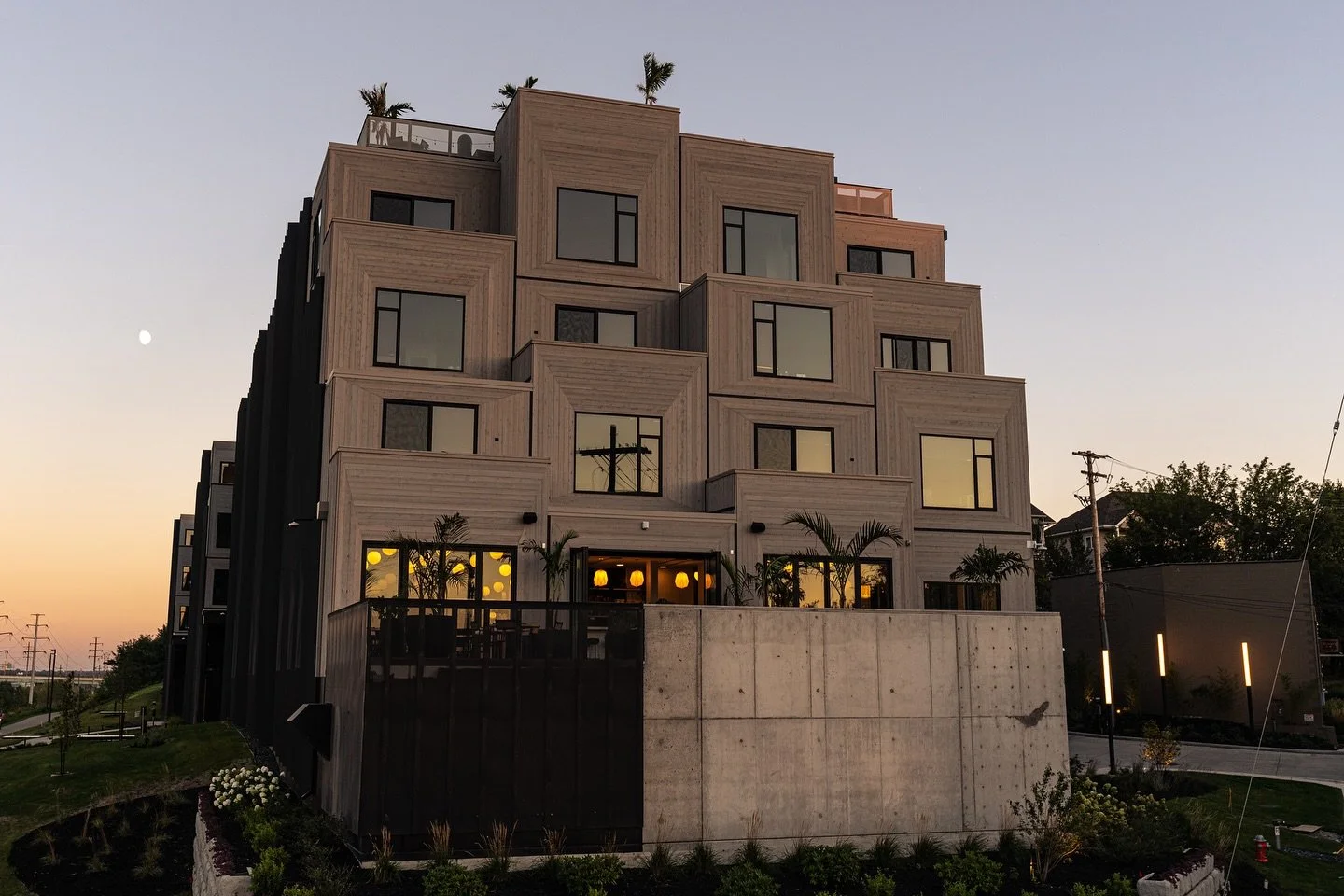 Where urban energy meets nature&rsquo;s calm 🌇✨ As the sun sets, Electric Gardens stands as a beacon of modern living &mdash; where every day feels like a breath of fresh air. 

#ElectricGardens #JROC #SunsetVibes
