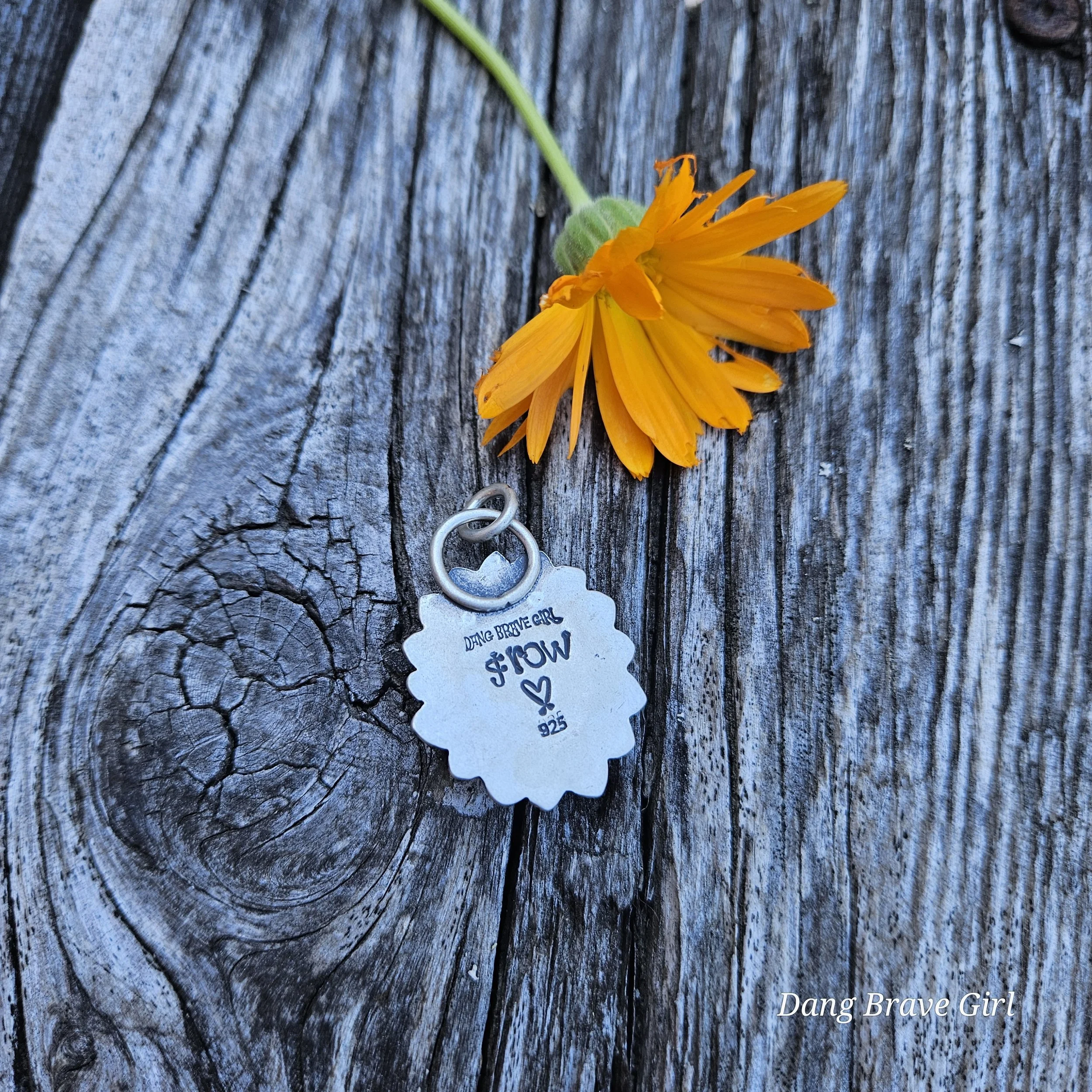 grow sunflower pendant