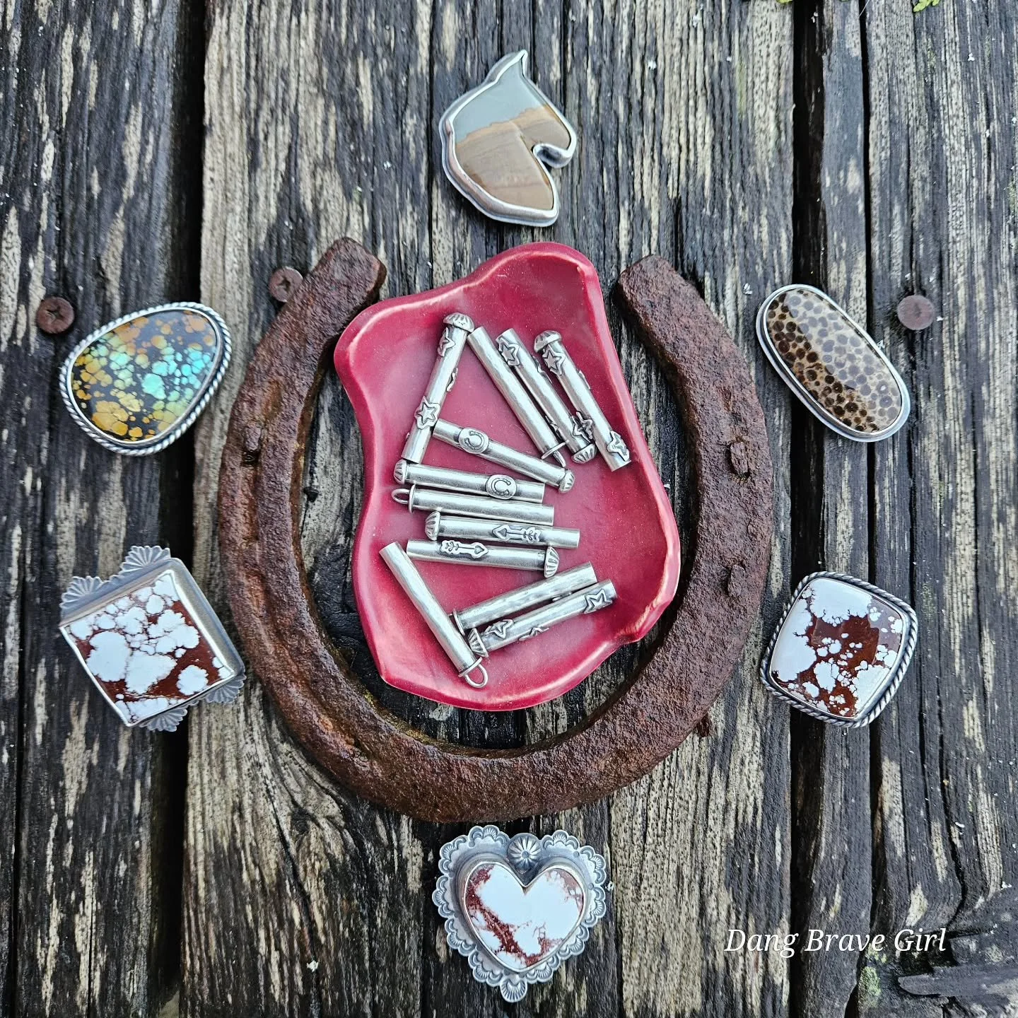 Bolos for nearly everyday of the week.... finishing these is what's happening today! I'm holding good thoughts for some sunshine so I can get some listing pictures too....🤞.
I have decided to move the Wildhorse Collection release date 2 weeks from