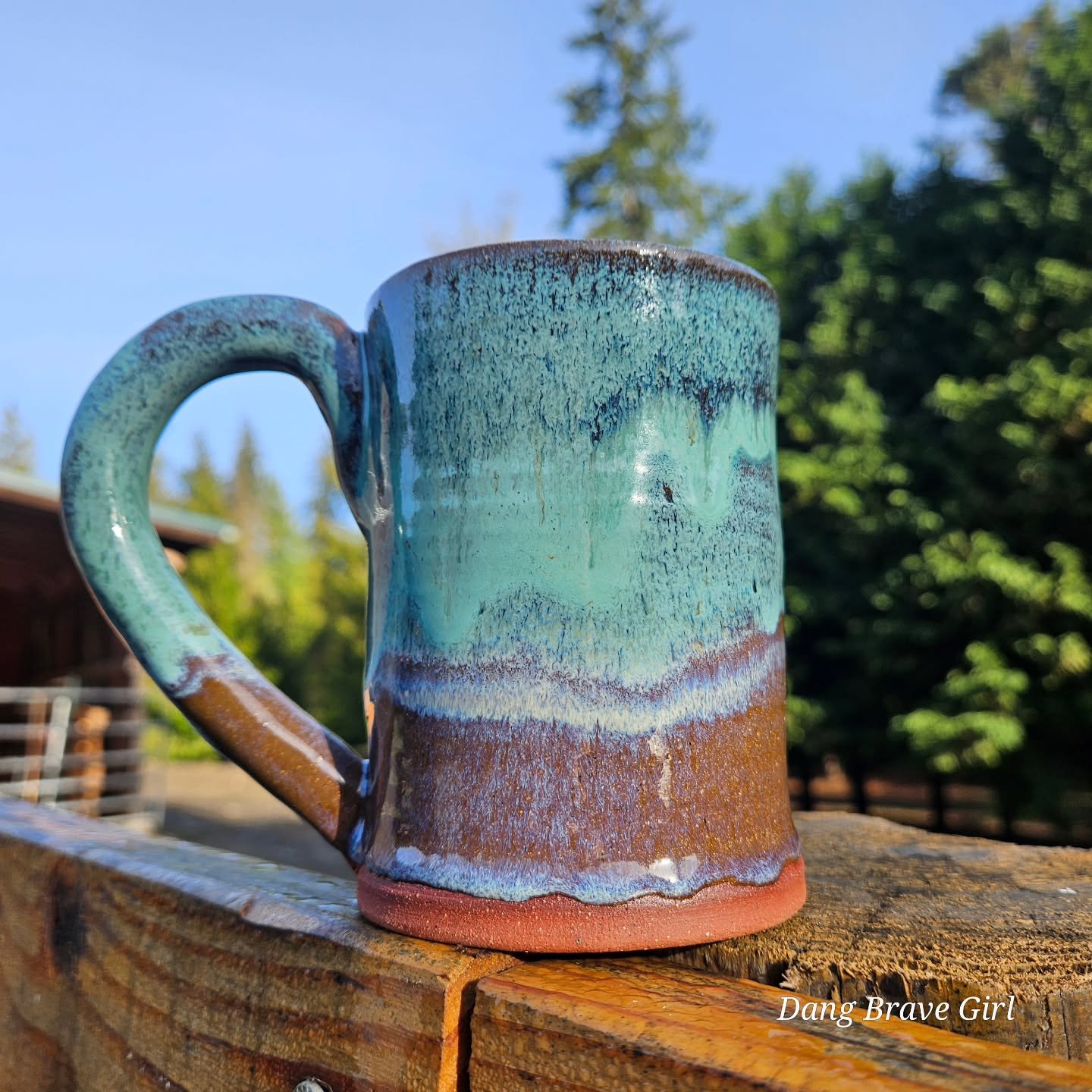 We are gonna do a Mug Monday! 

A new batch of mugs, each one of a kind (like always), will be available tonight. 

And I will get every order out the next day (tomorrow), in time for being under the tree! 

There are also a couple extra goodies in t