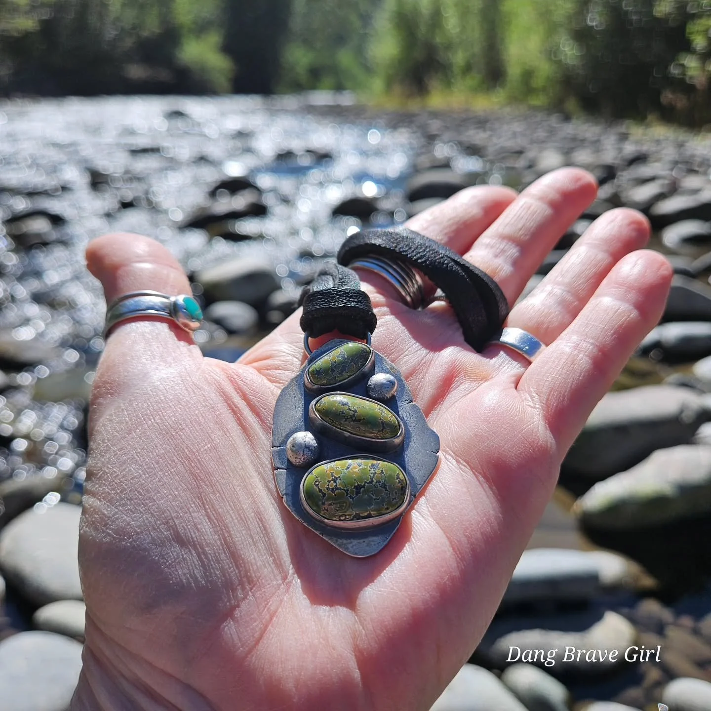 Sunday vibes.....

This turquoise Rock Cairn was just loved up and that means only one (larimar) remains on the ole DBG shelves. 

Next up will be some spring inspired goodies, including some garden stakes... which I haven't made in a few years! 

Bu
