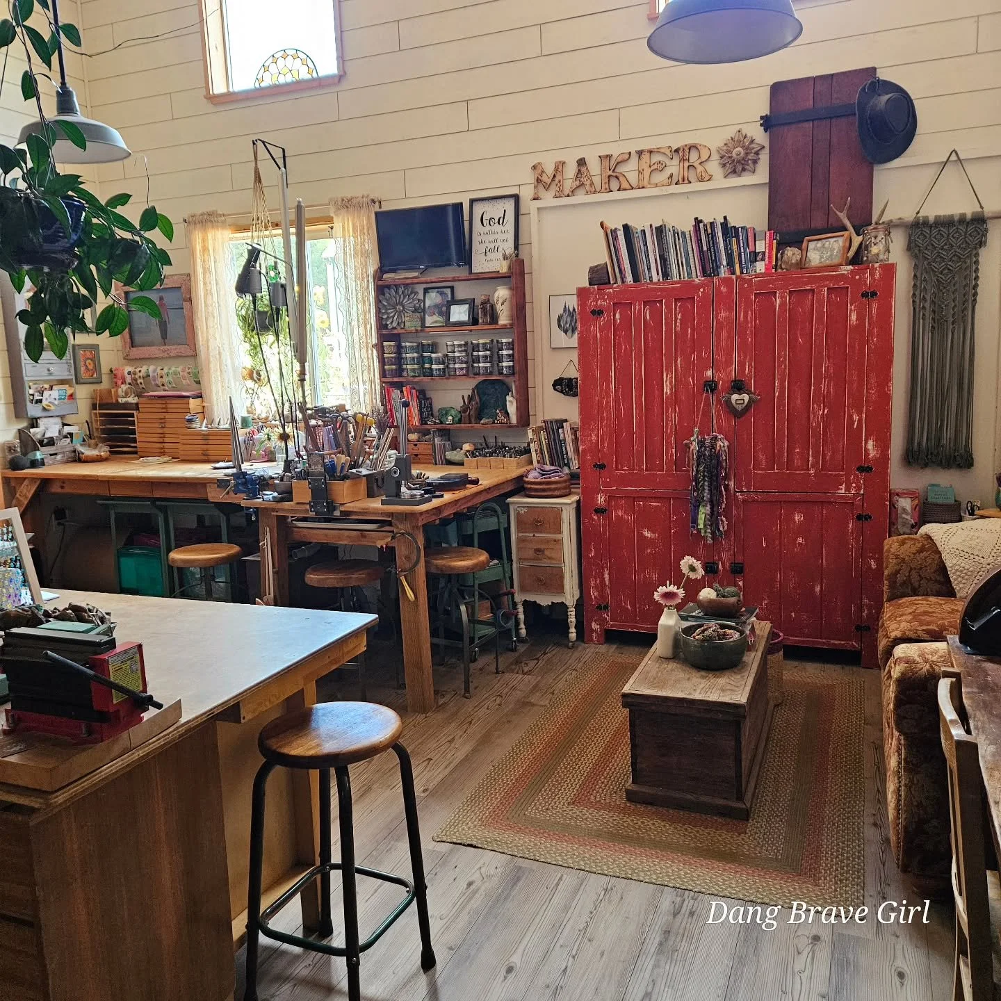 Howdy, I'm here... Friday was my 59th birthday and I've been quiet and I've noticed that over the last year or maybe longer, that posting regularly (daily or more) just hasn't aligned with where my head and heart are. 
I don't know why exactly but if