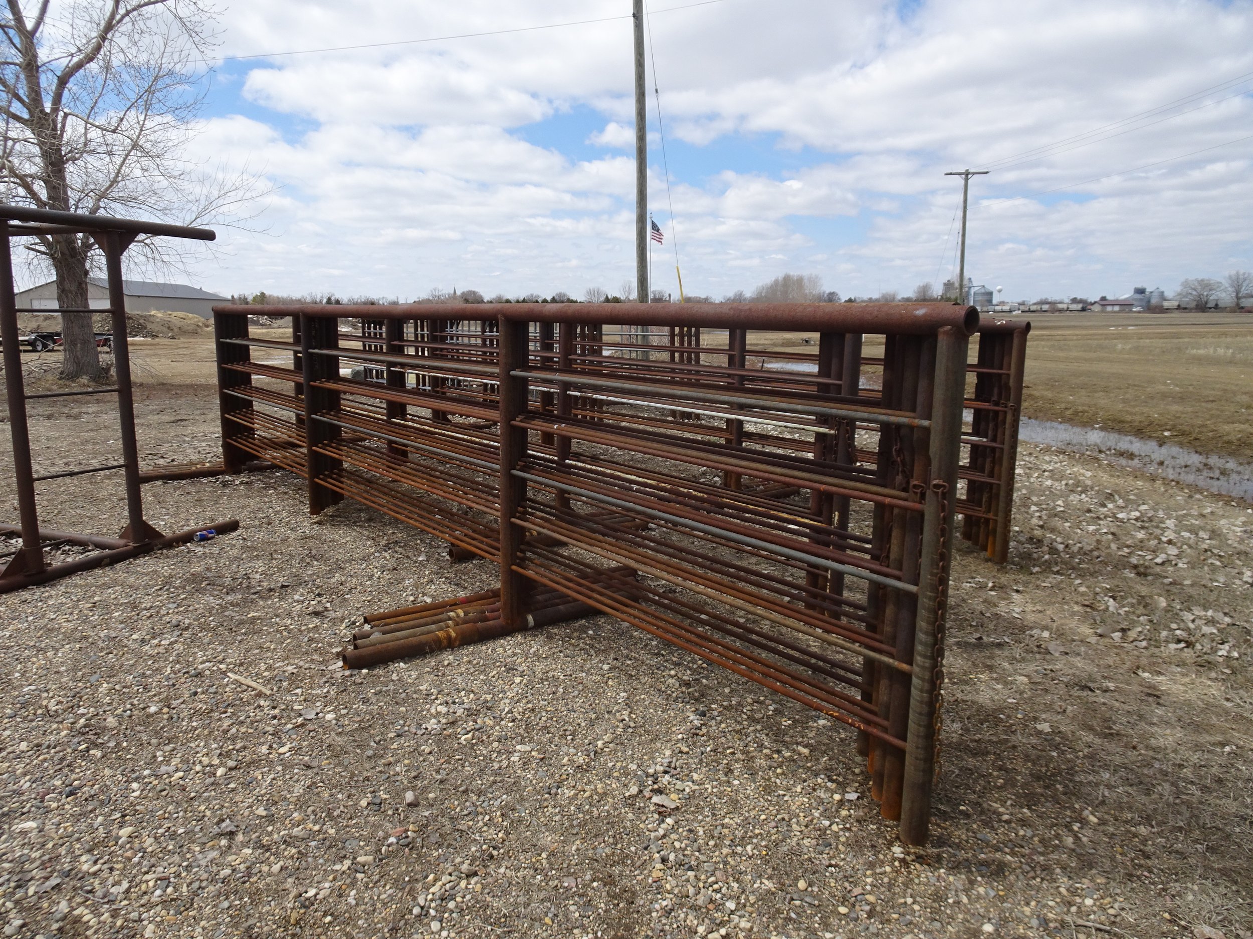 New/Unused livestock panels