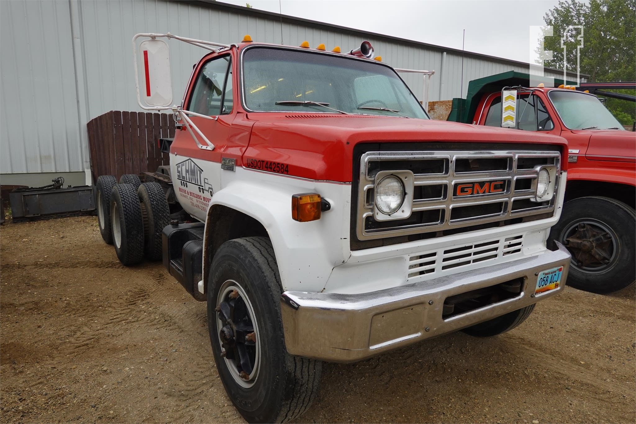 Lot# 123 | 1975 GMC Sierra 6500 10_3.jpeg