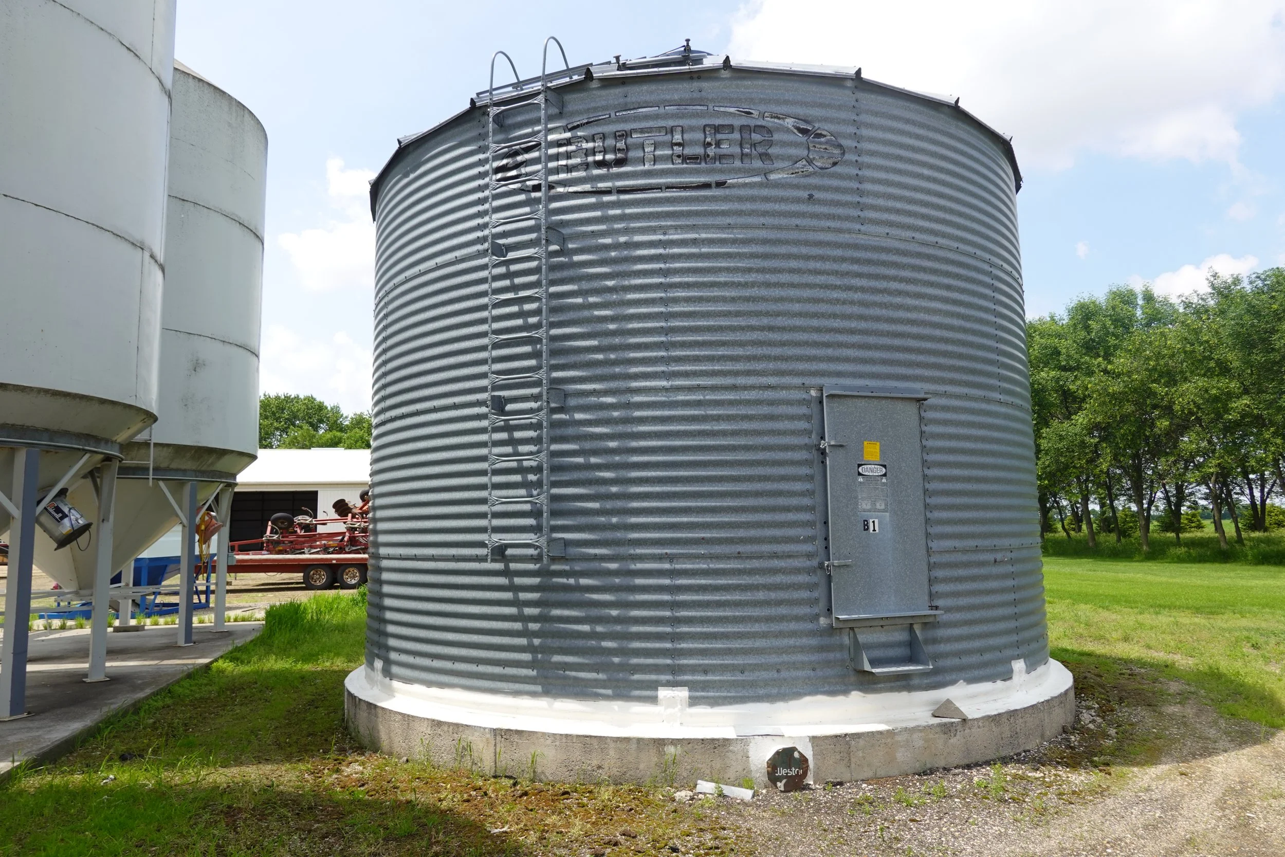 Grain bin.JPG