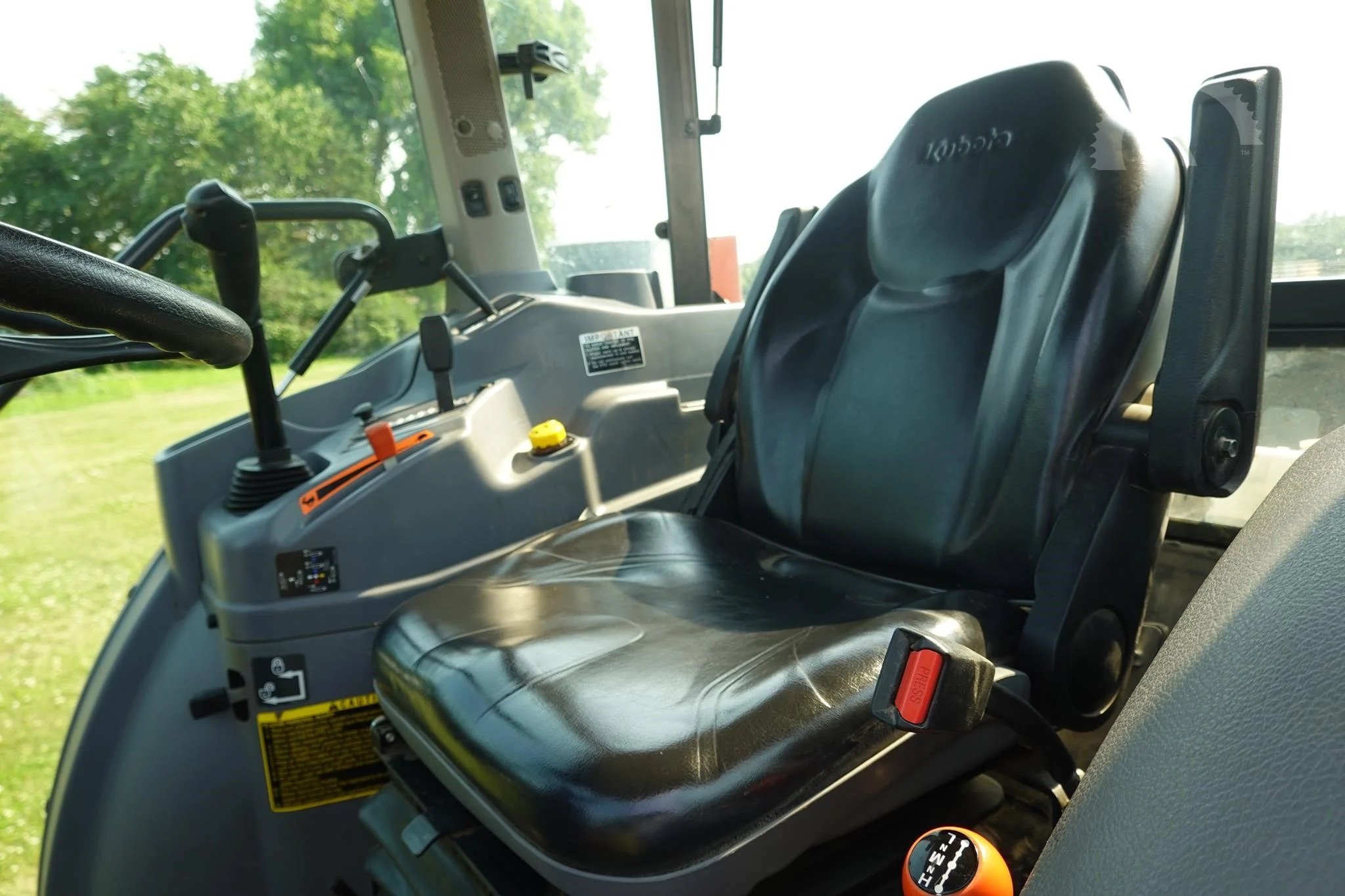 Kubota_L4060_7.jpeg