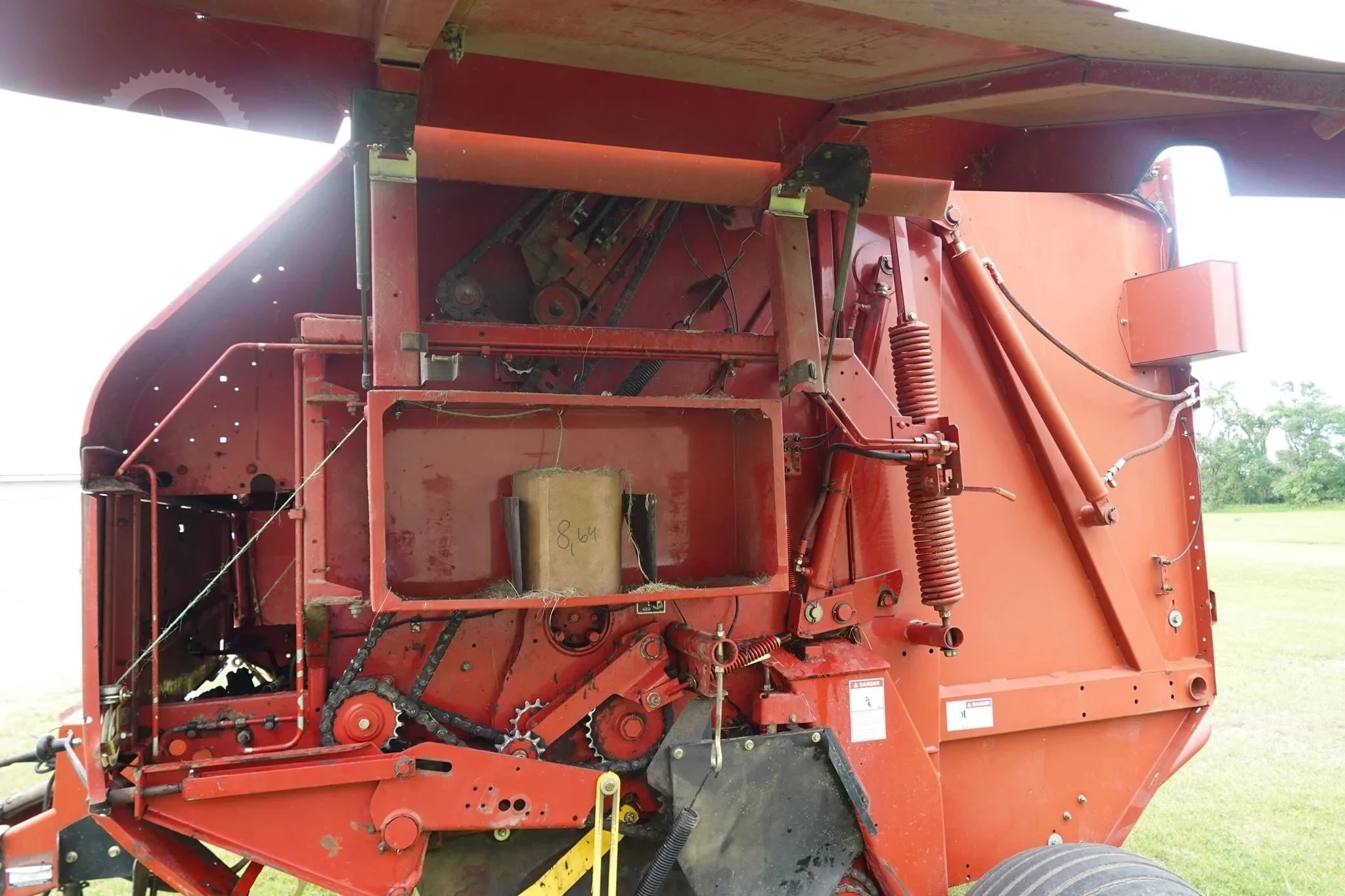 New Holland BR780 round baler_7.jpeg