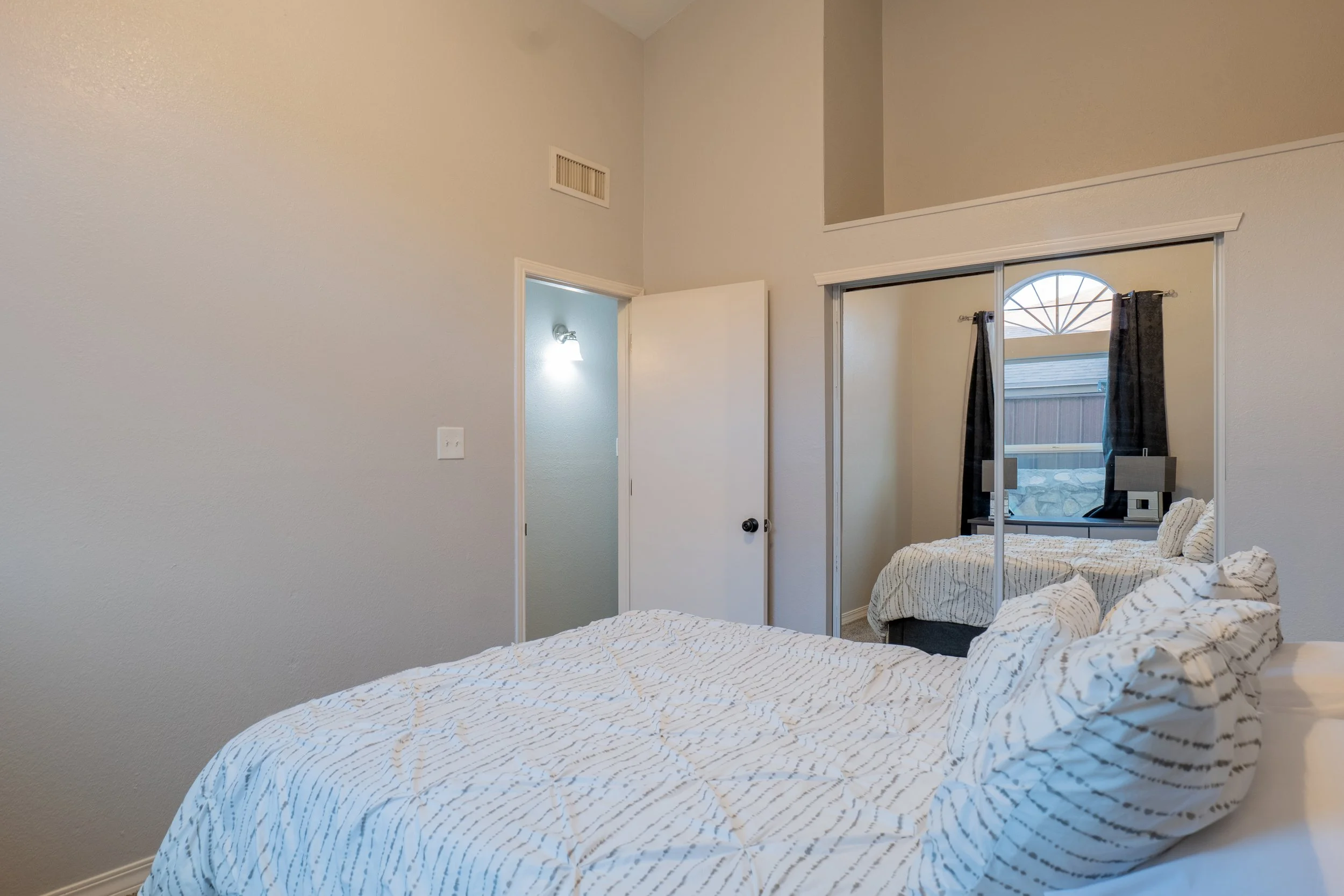 P1018491-HDR copy.jpg