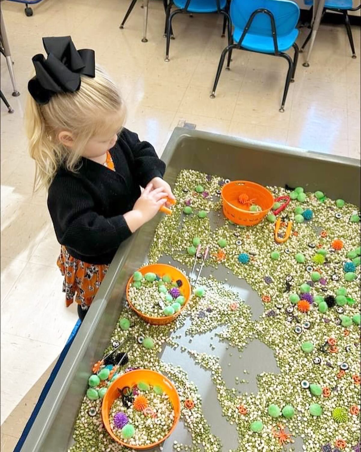 Fine motor practice, critical thinking, language and social skills, creativity, sensory input and so much more. All of this kindergarten prep is embedded into all of our play-based curriculum.