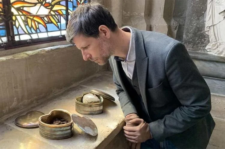 La paléopathologie : médecine légale appliquée à l'histoire et l’archéologie 