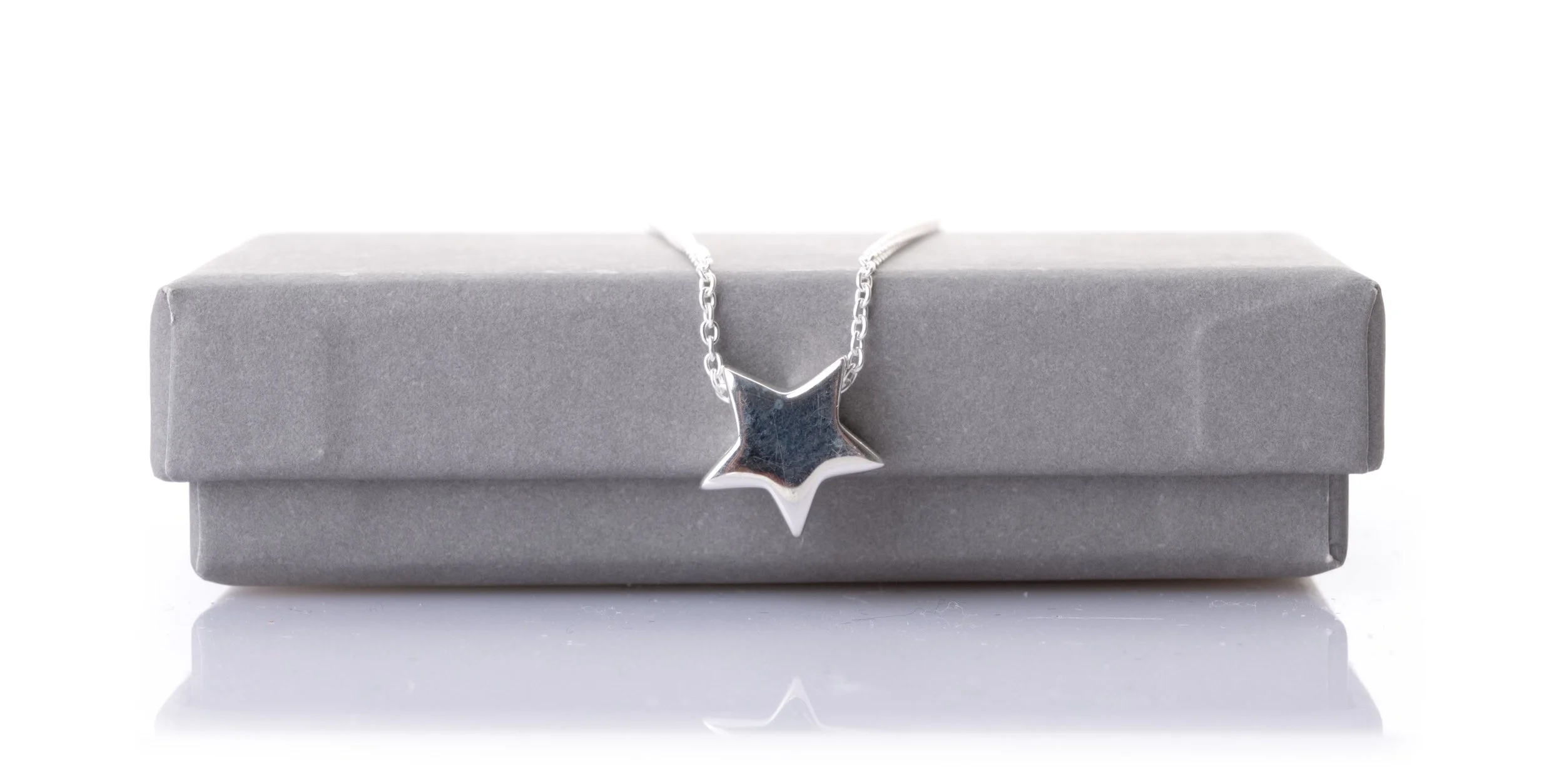 silverstarnecklace3.jpg