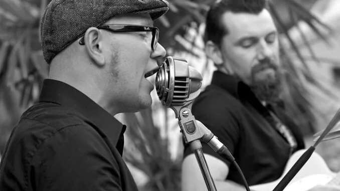 Hurley &amp; The Blue Dots // Crossroads // 20:00