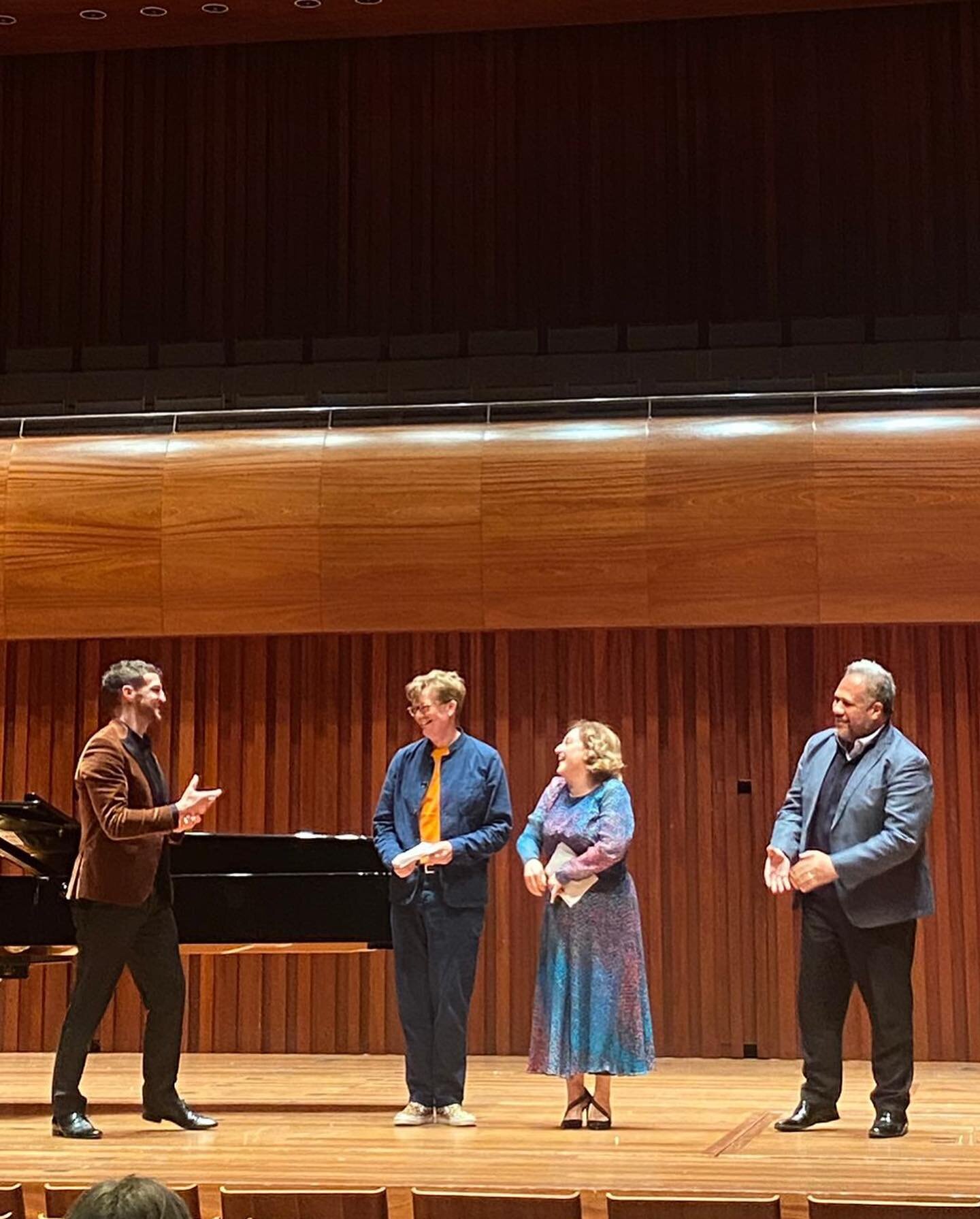 Monday was surreal! I won the Keith Bonnington Prize for male voices at @guildhallschool and won an invisible trophy presented by Jonathan Lemalu 😂 🏆 😜 (as you can see in the video I need to practice looking cool as I think Toby Spence didn&rsquo;