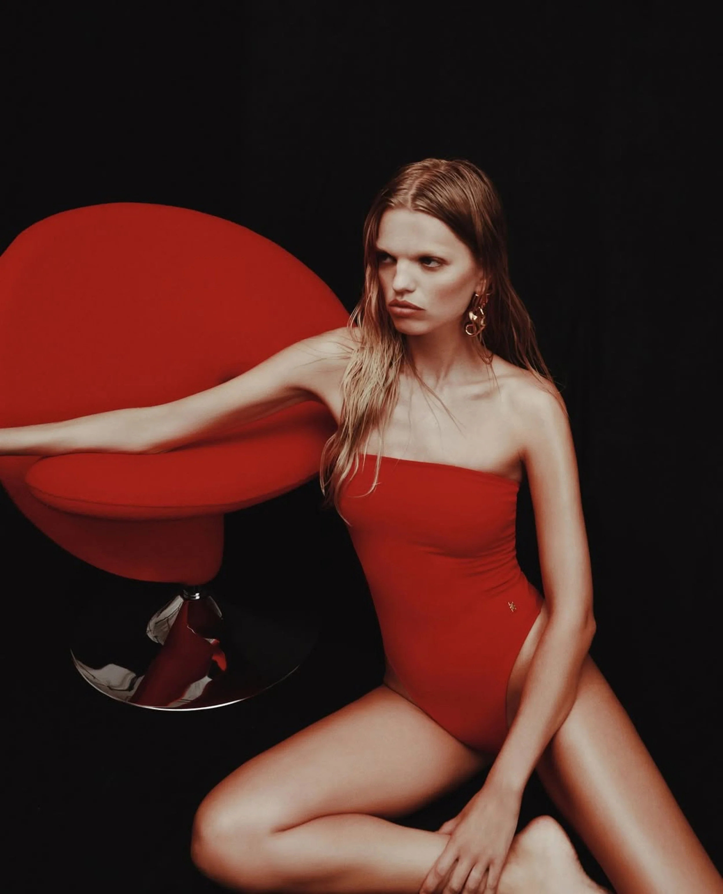      

 
   DAPHNE FOR ÉTERNE   by Sam Spence / Creative Director: Chloé Bartoli / Art Director: Lizzie Fisher / Hair: Ricky Fraiser /  Makeup: Lisa Story  
 




















  
  



    


  

  


 
   
    
      

        

        

       