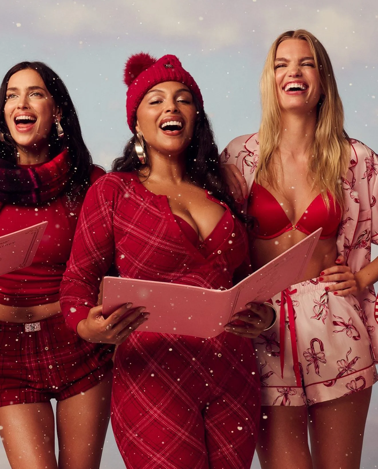      

 
   DAPHNE FOR VICTORIA’S SECRET HOLIDAY  by Charlotte Wales  / Styling: Malina Joseph Gilchrist / Hair: Tamara McNaughton /  Makeup: Emi Kaneko / Manicure: Dawn Sterling 
 




















  
  



    


































