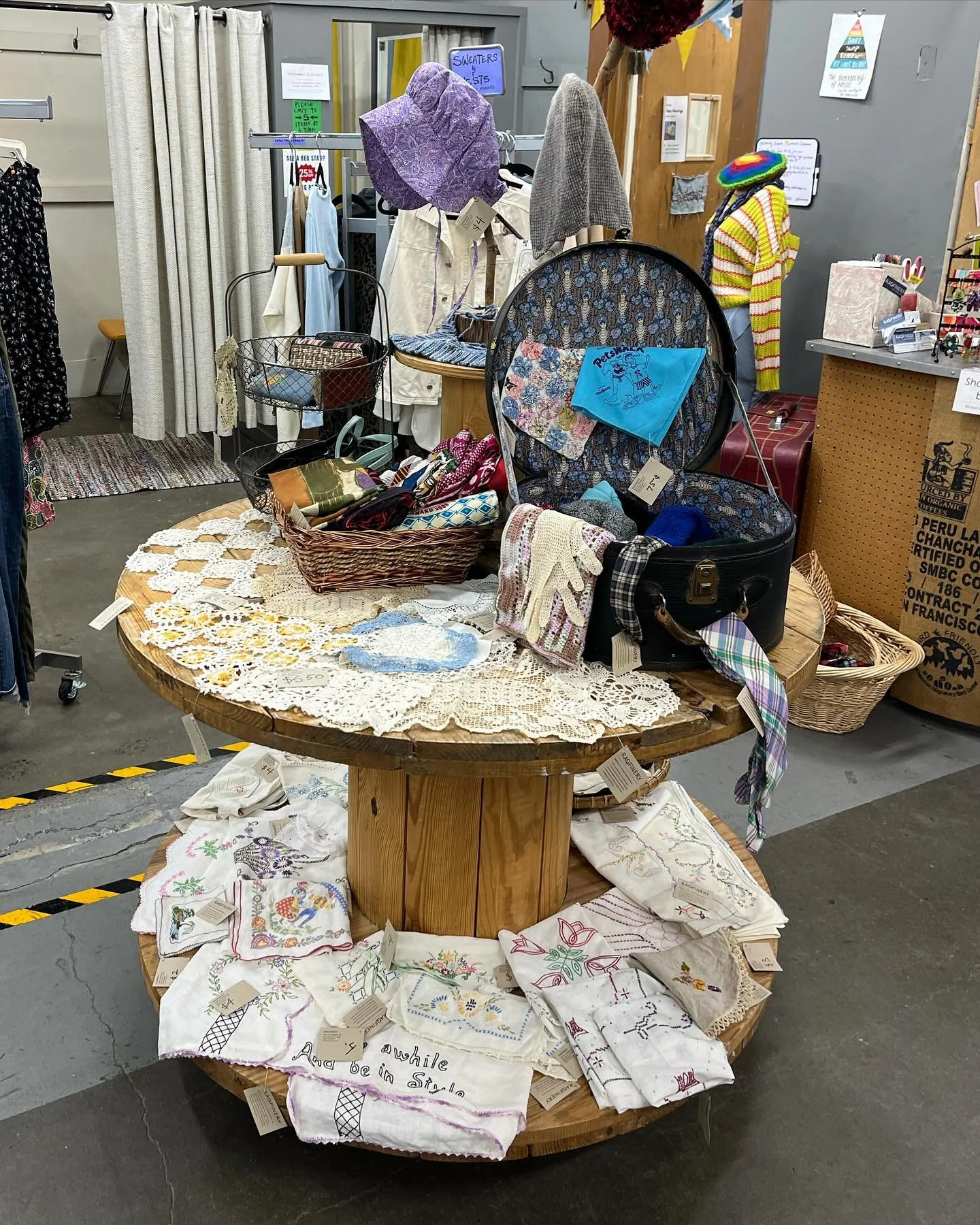 Our displays are looking fresh this afternoon! Hope to see you around this weekend as we go into crafty cozy season! 🧶 what projects are you working on a home? Drop a comment and share some upcycle and crafting inspo!