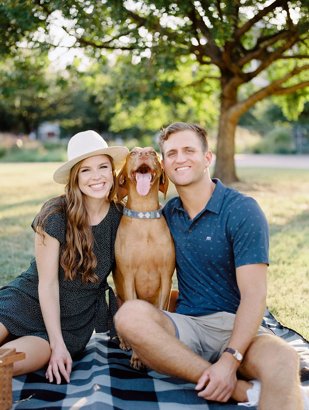 Jess &amp; AJ - Downtown Austin Engagement Session