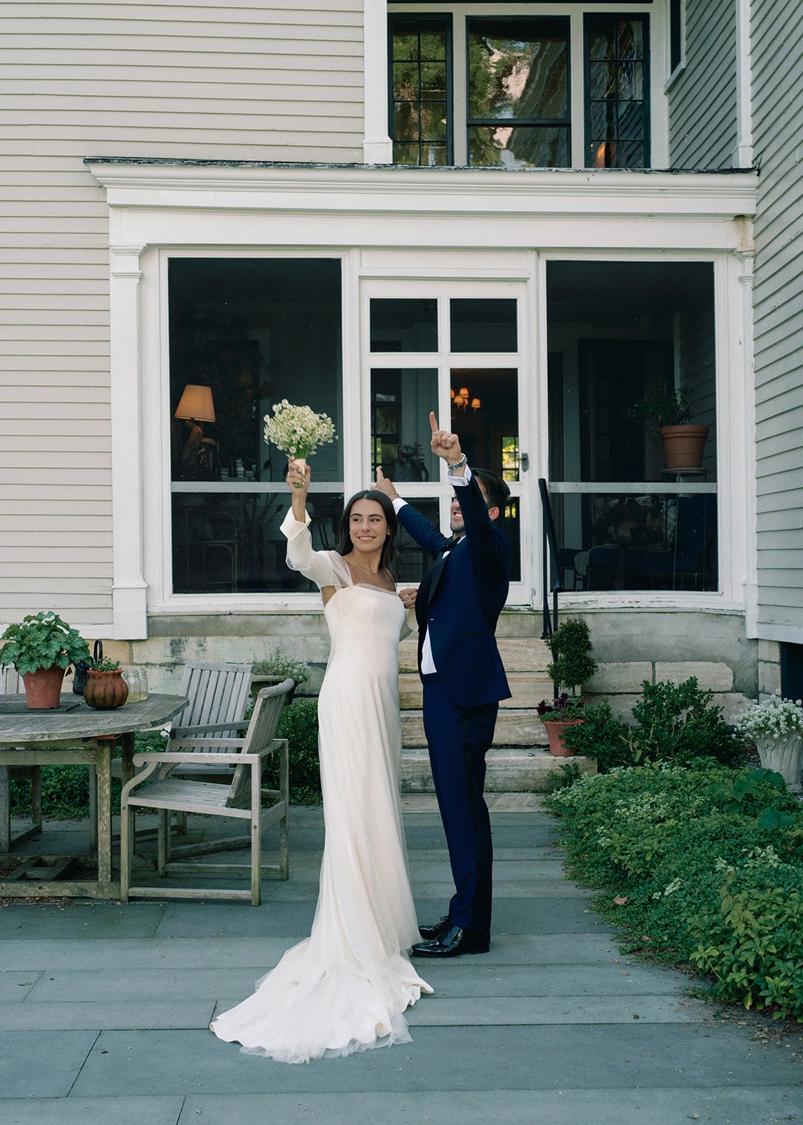 Best-Berkshires-Wedding-Photographer-Inn-Kenmore-Hall-35mm-Film-Austin-114.jpg