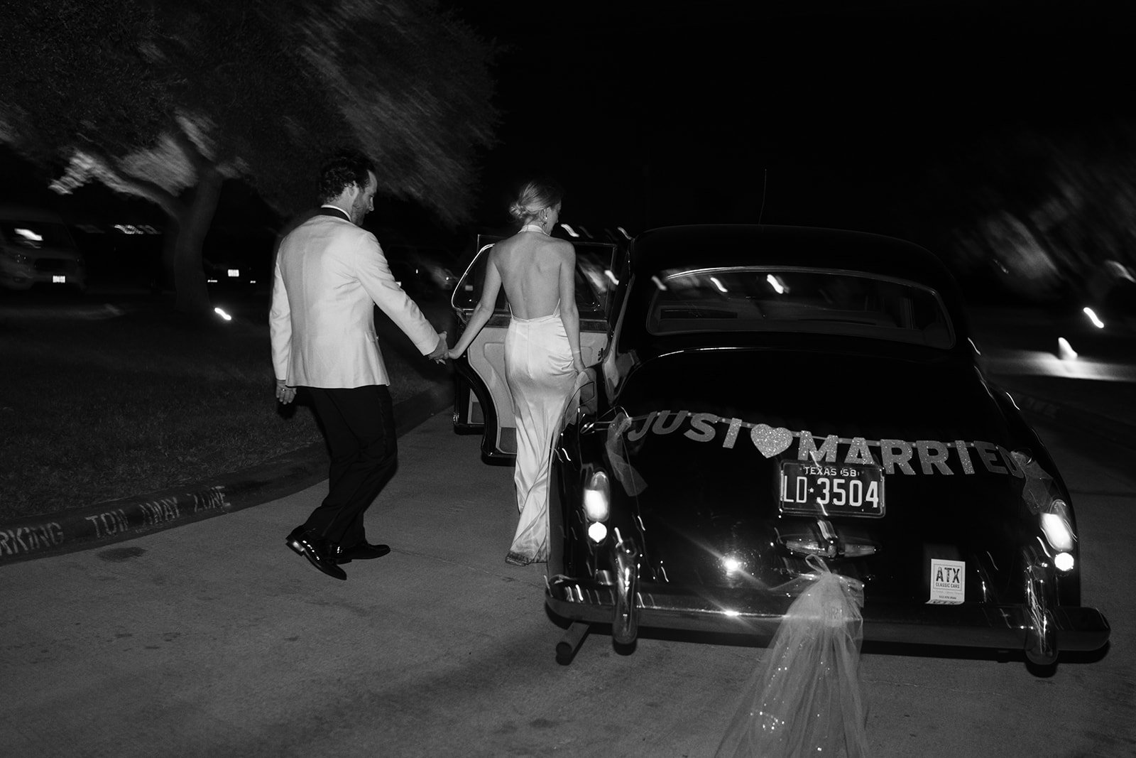 Best-Film-35mm-Austin-Wedding-Photographer-The-Arlo-Super8-272.jpg