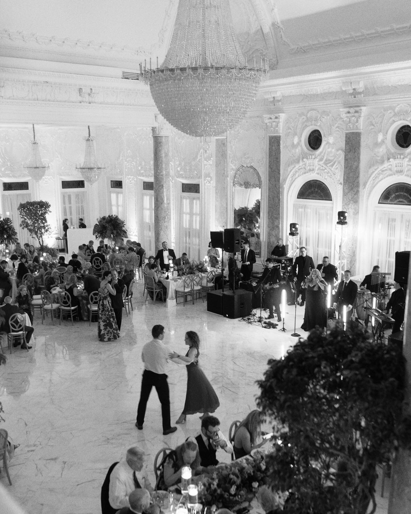 Dinner &amp; dancing under the chandeliers at @antiguocasinopr 💃