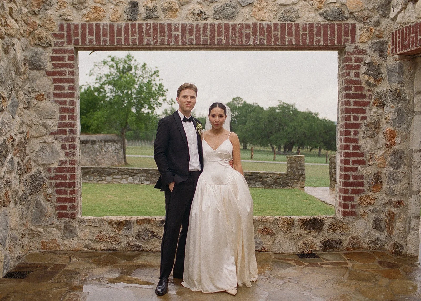 Best-Film-35mm-Austin-Wedding-Photographer-Super8-Videographer-Windemere-Farms-112.jpg